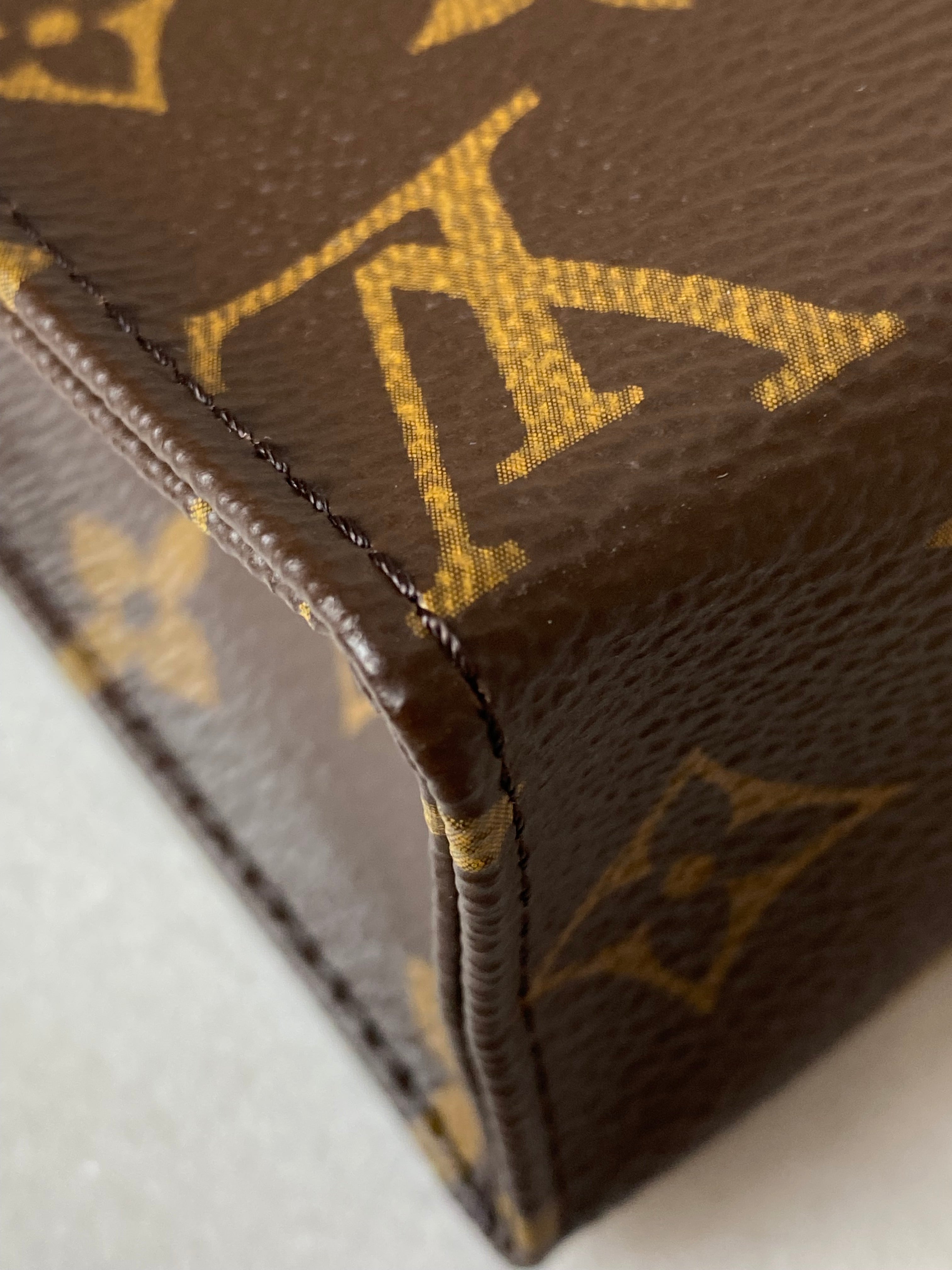 Louis Vuitton Monogram Zip Pouch 19-Pouch-Louis Vuitton-The Closet Egypt