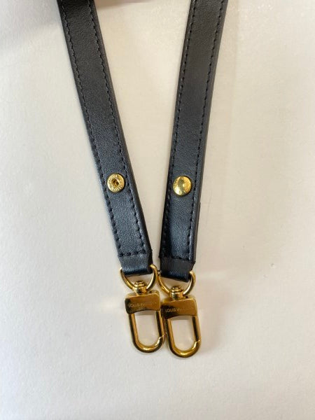 Louis Vuitton Bicolor Empreinte Monogram Giant Multi Pochette-Pochette-Louis Vuitton-The Closet Egypt