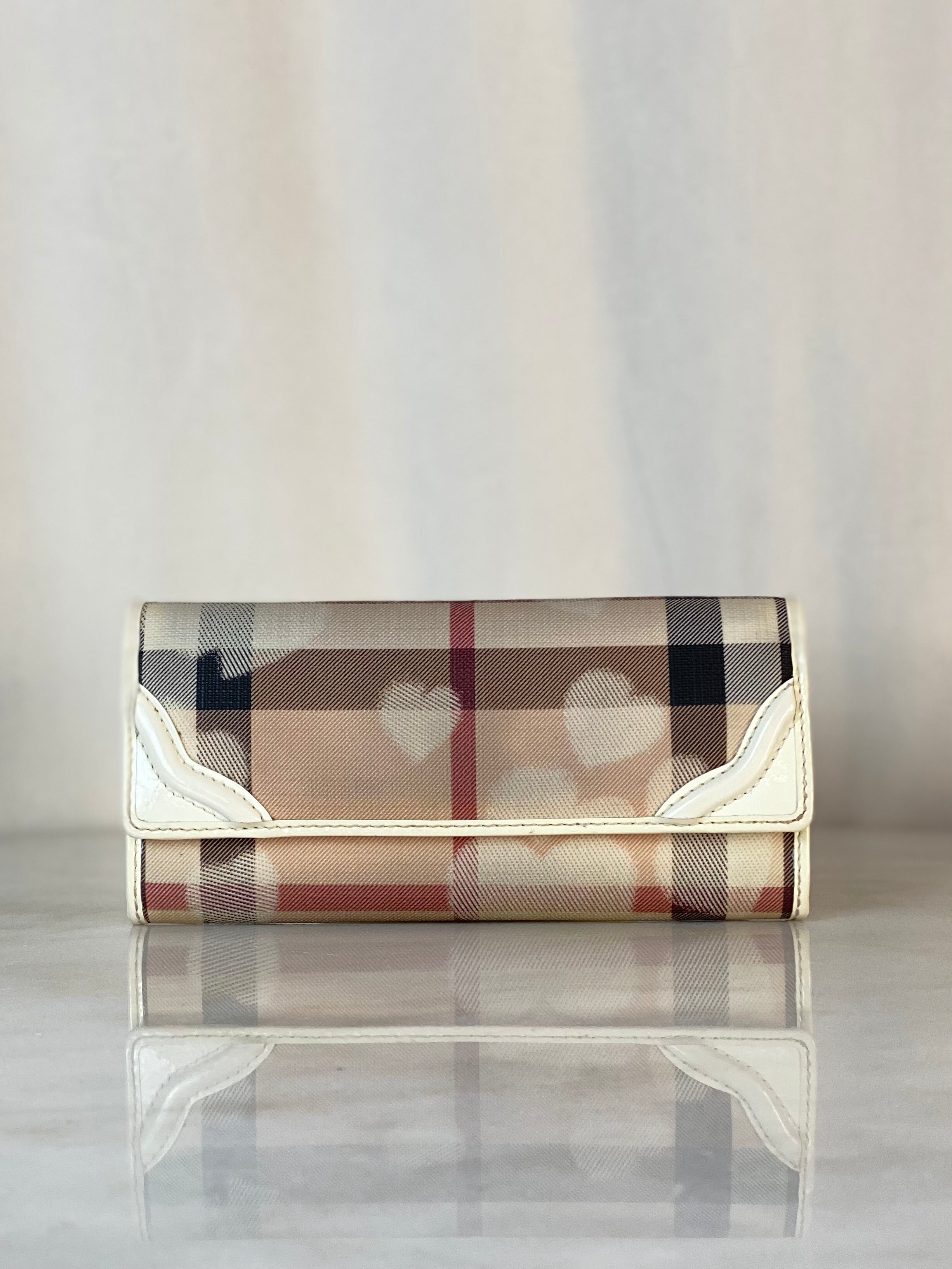 Burberry Off White House Check Hearts Flap Long Wallet-wallet-Burberry-The Closet Egypt