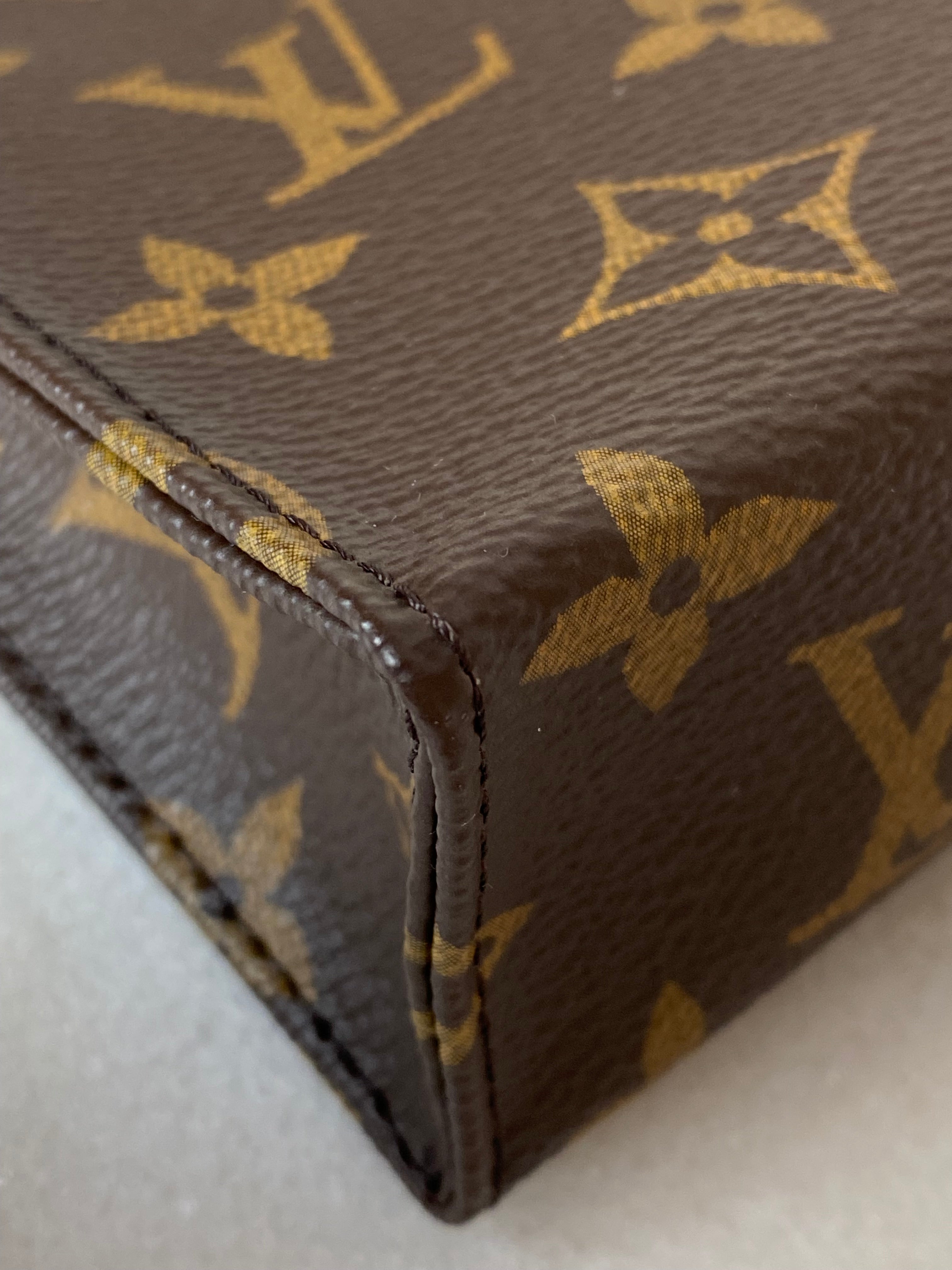 Louis Vuitton Monogram Zip Pouch 15-Pouch-Louis Vuitton-The Closet Egypt