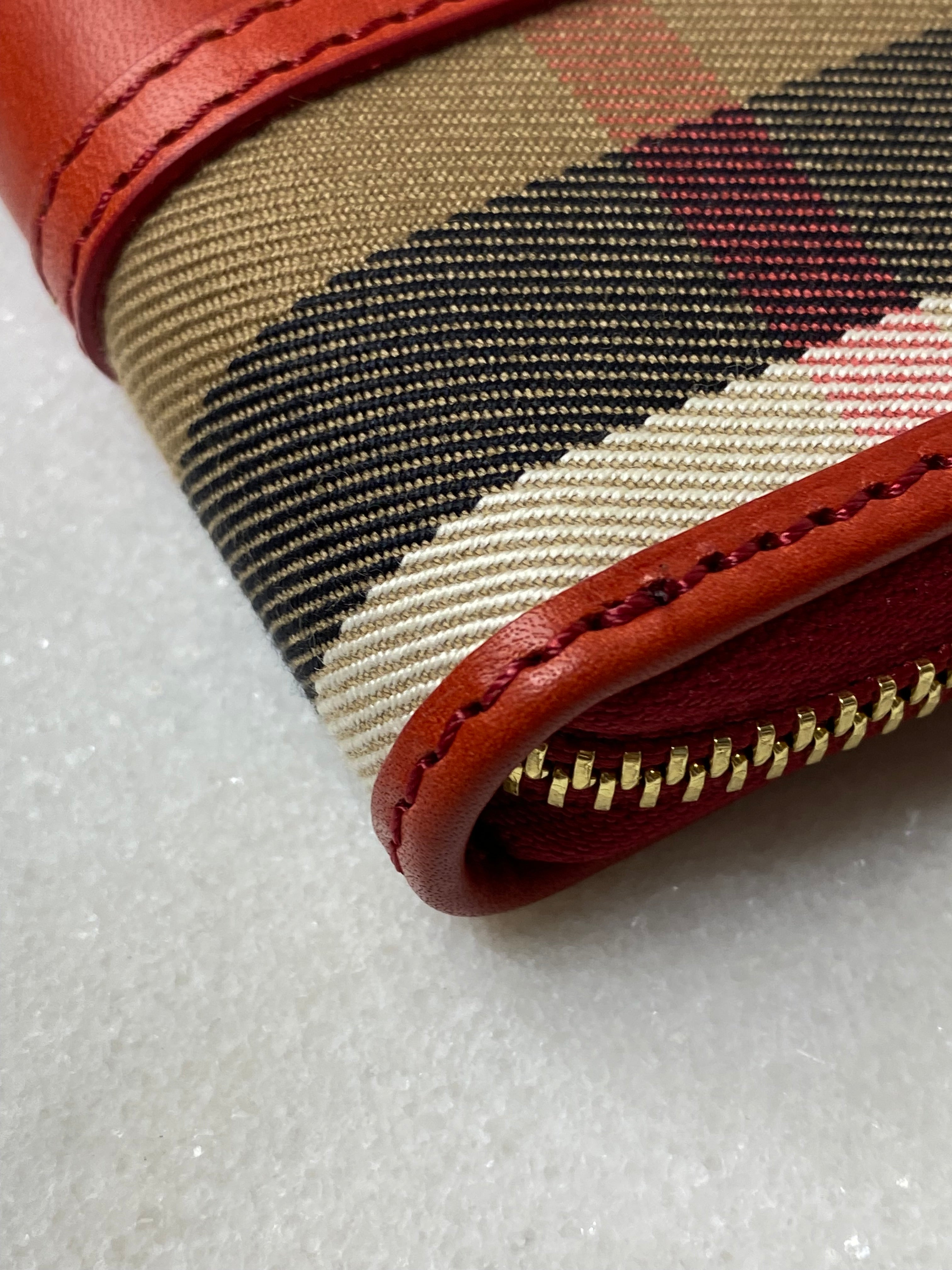 Burberry House Check Red ZIGGY ZIP Long Wallet-wallet-Burberry-The Closet Egypt