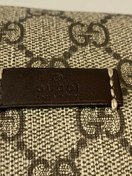 Gucci Bicolor GG Supreme Toiletry Pouch-Pouch-Gucci-The Closet Egypt