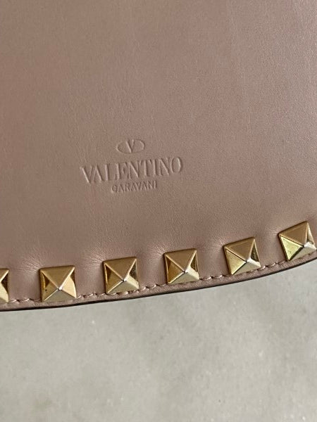 Valentino Nude Rockstud Crossbody Bag W/ Chain-handbag-Valentino-The Closet Egypt