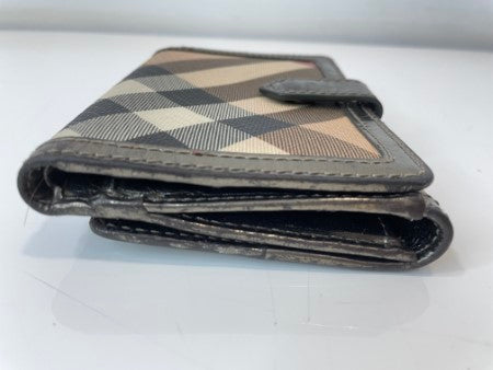 Burberry House Check Wallet-wallet-Burberry-The Closet Egypt