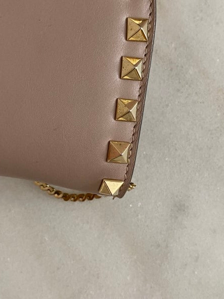 Valentino Nude Rockstud Crossbody Bag W/ Chain-handbag-Valentino-The Closet Egypt