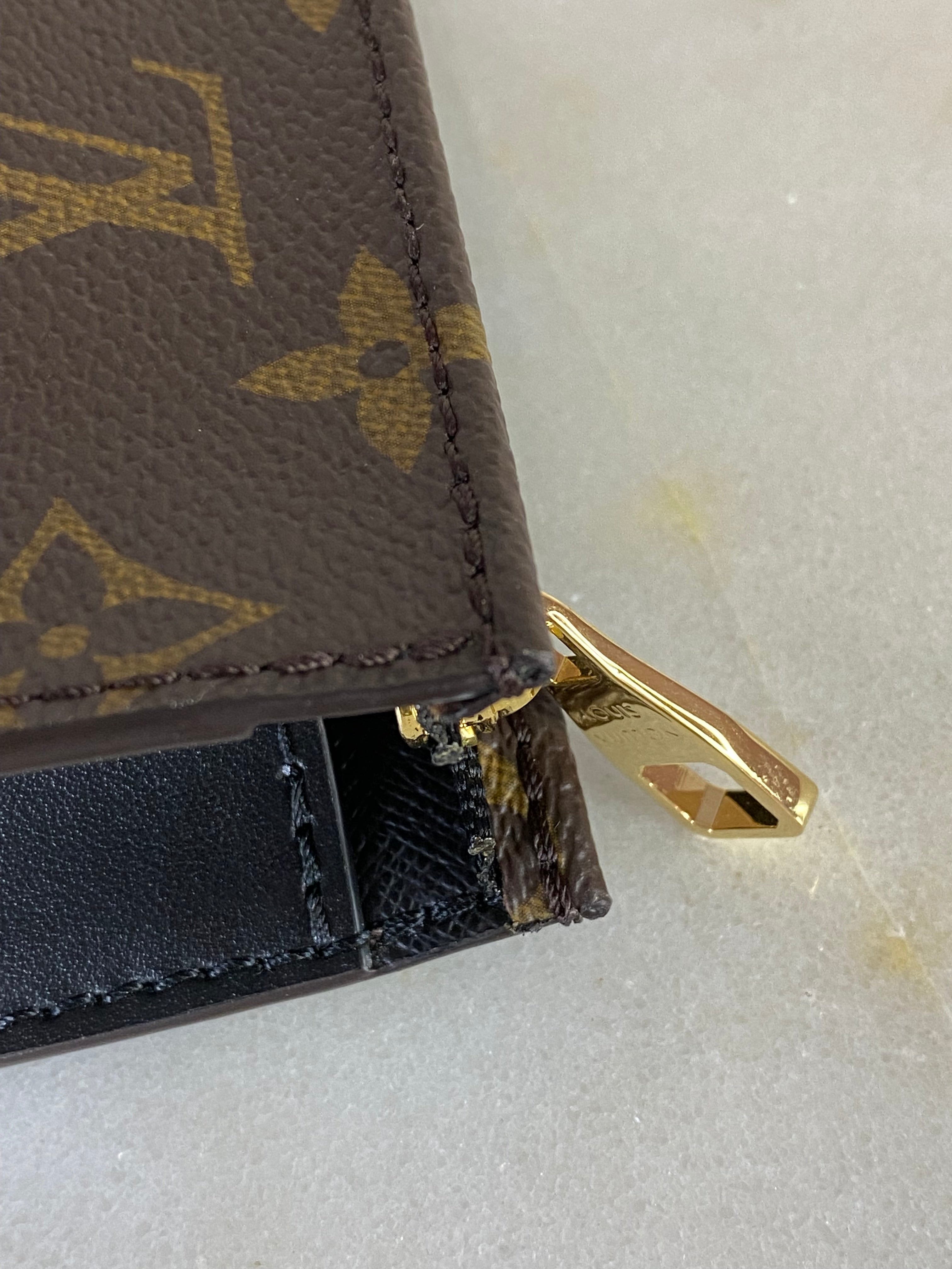 Louis Vuitton Monogram Zip Clutch-Clutch-Louis Vuitton-The Closet Egypt