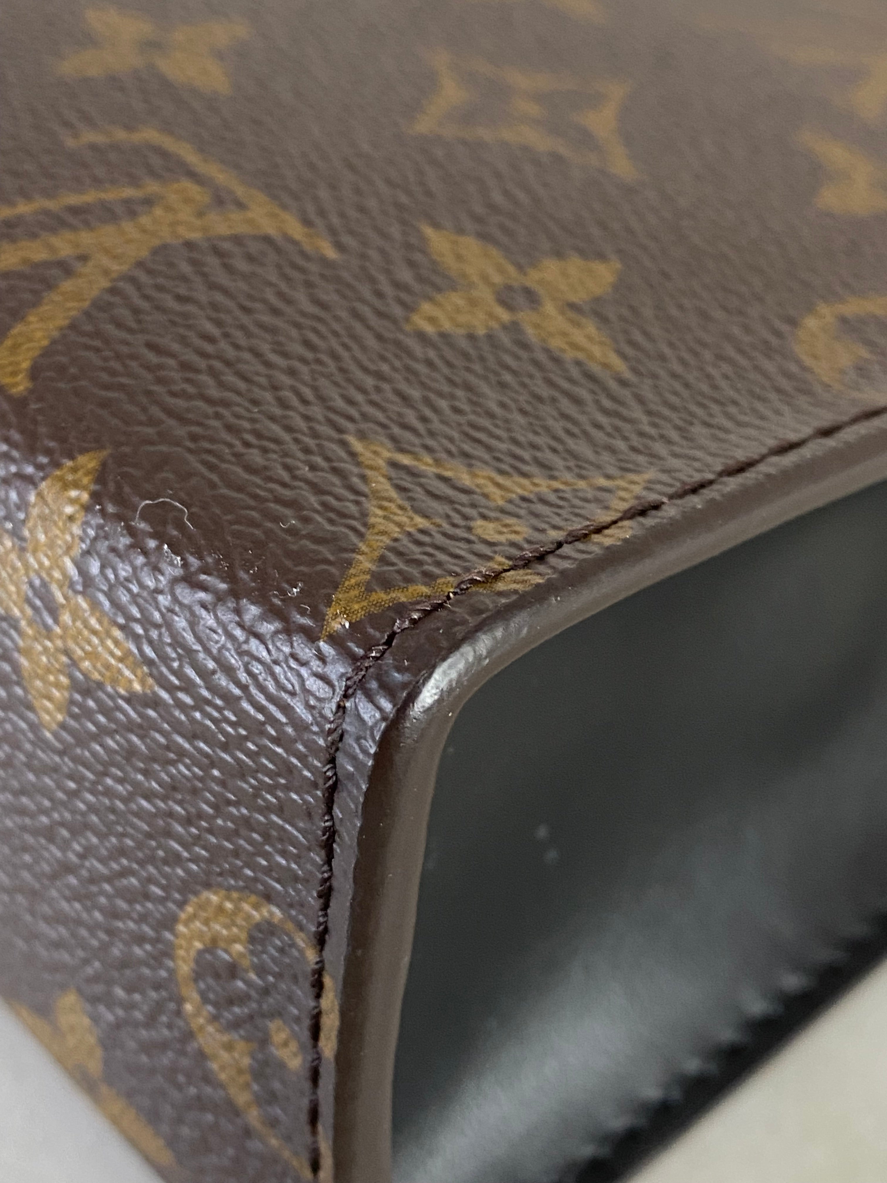 Louis Vuitton Monogram Zip Clutch-Clutch-Louis Vuitton-The Closet Egypt