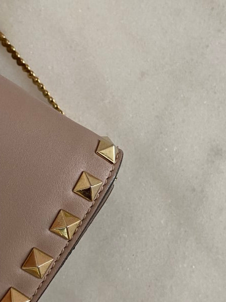 Valentino Nude Rockstud Crossbody Bag W/ Chain-handbag-Valentino-The Closet Egypt