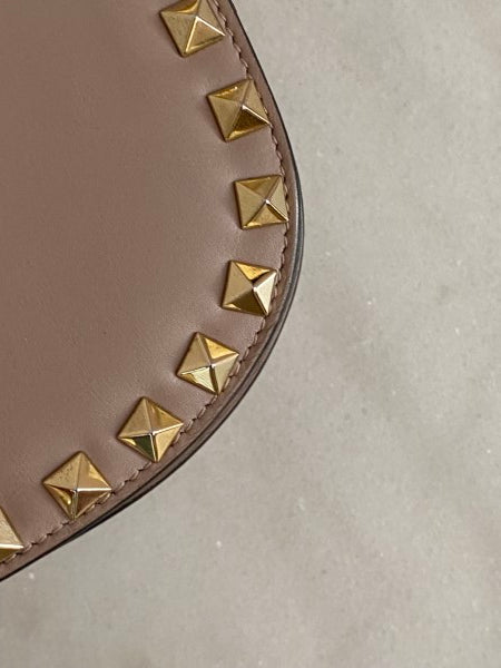 Valentino Nude Rockstud Crossbody Bag W/ Chain-handbag-Valentino-The Closet Egypt