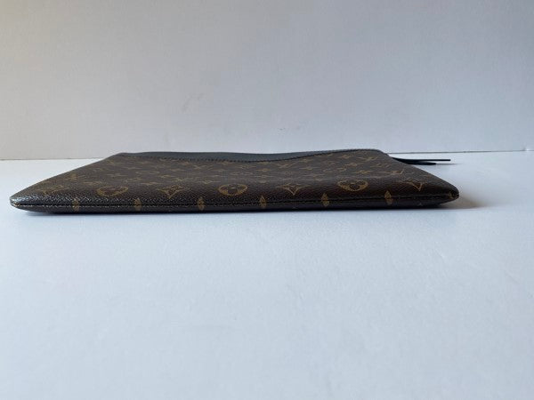 Louis Vuitton Monogram Black Daily Pouch-Pouch-Louis Vuitton-The Closet Egypt