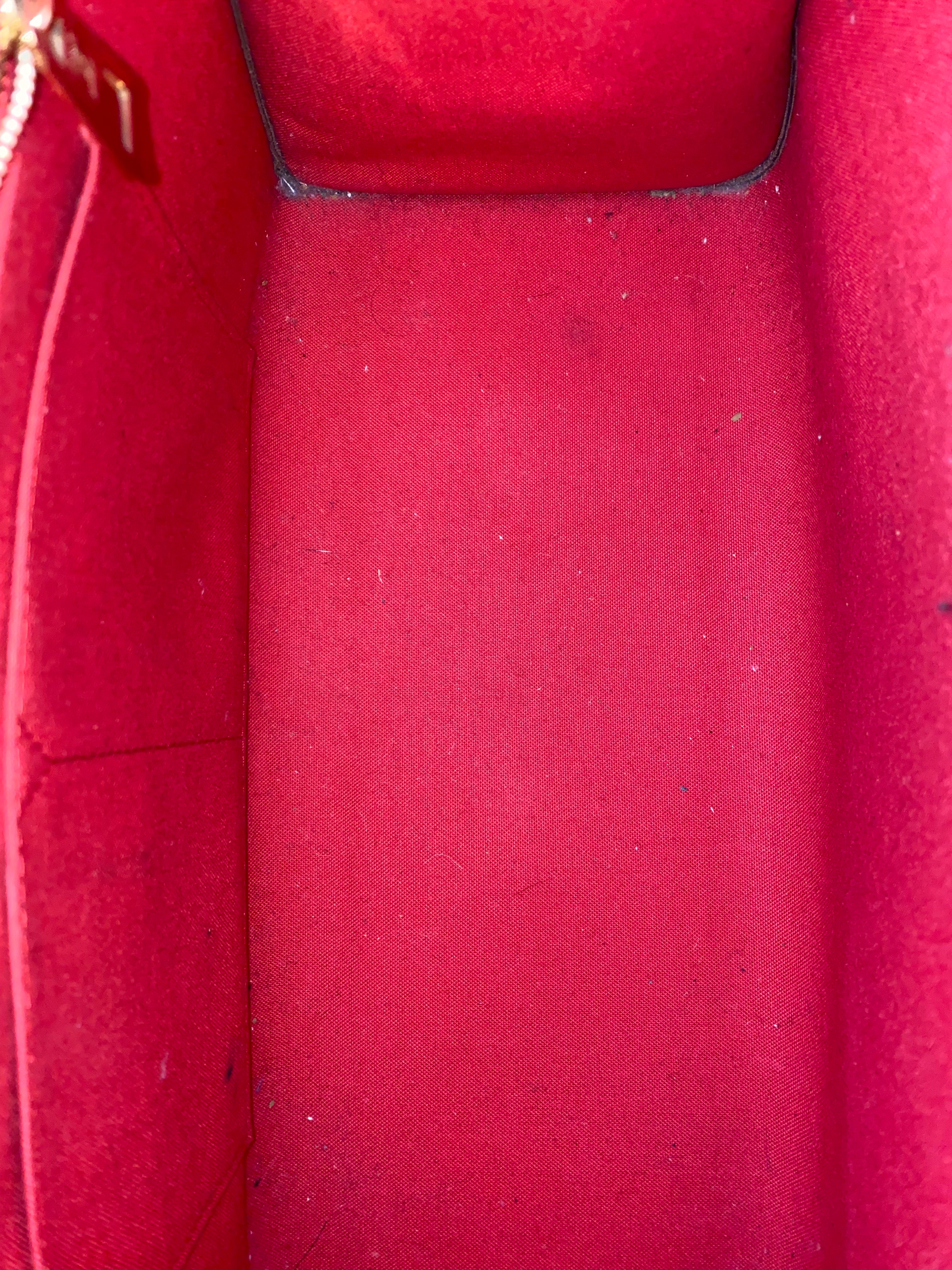 Louis Vuitton monogram on the go mm bag-handbag-Louis Vuitton-The Closet Egypt