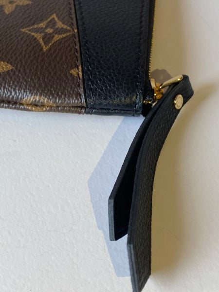 Louis Vuitton Monogram Black Daily Pouch-Pouch-Louis Vuitton-The Closet Egypt