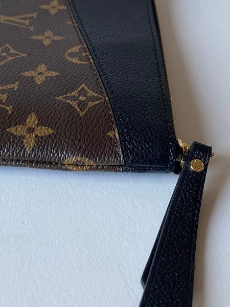 Louis Vuitton Monogram Black Daily Pouch-Pouch-Louis Vuitton-The Closet Egypt