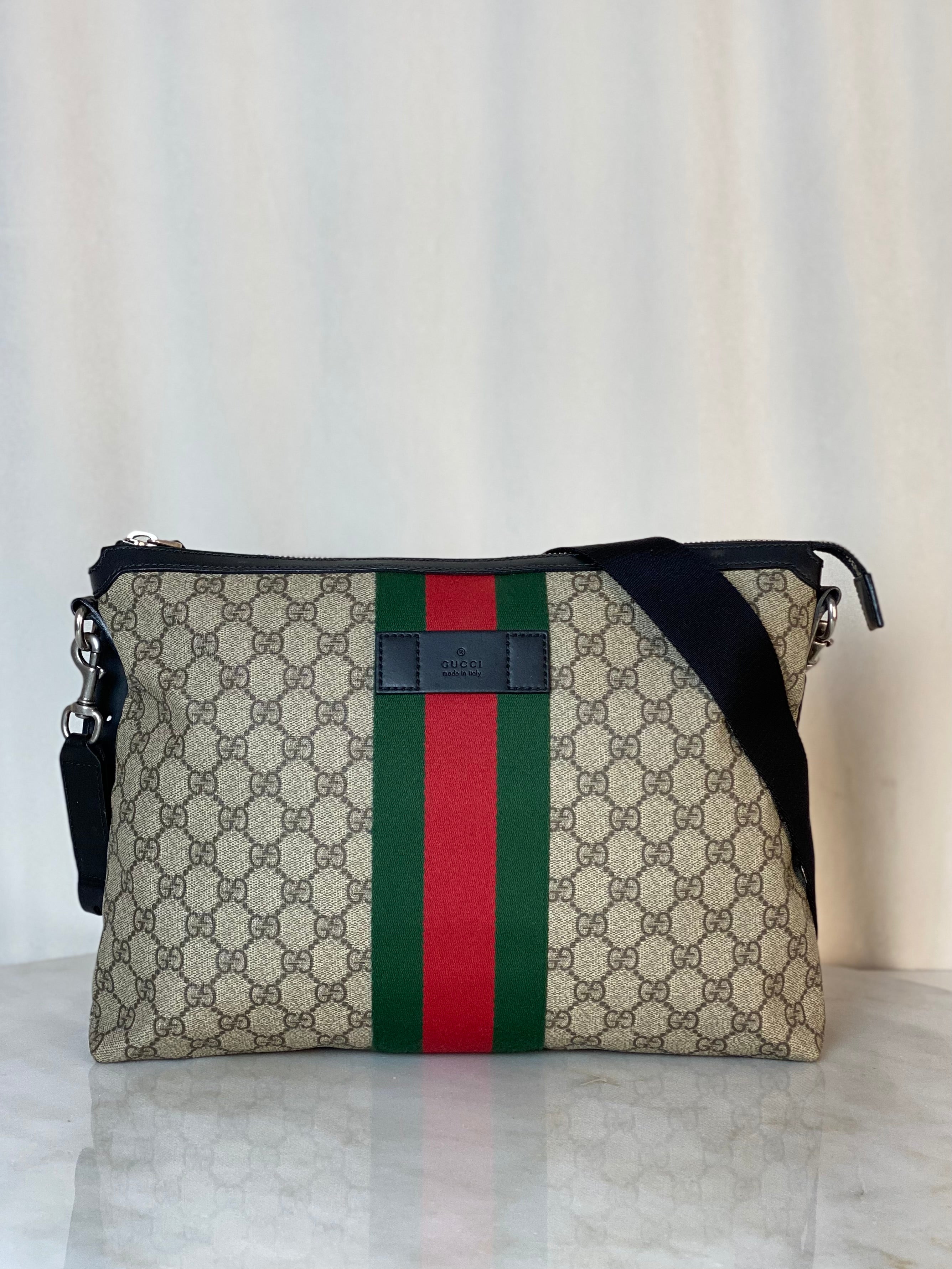 Gucci Ebony GG Supreme Monogram Messenger Bag