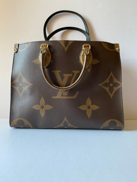 Louis Vuitton Monogram Reverse Onthego MM Bag-handbag-Louis Vuitton-The Closet Egypt