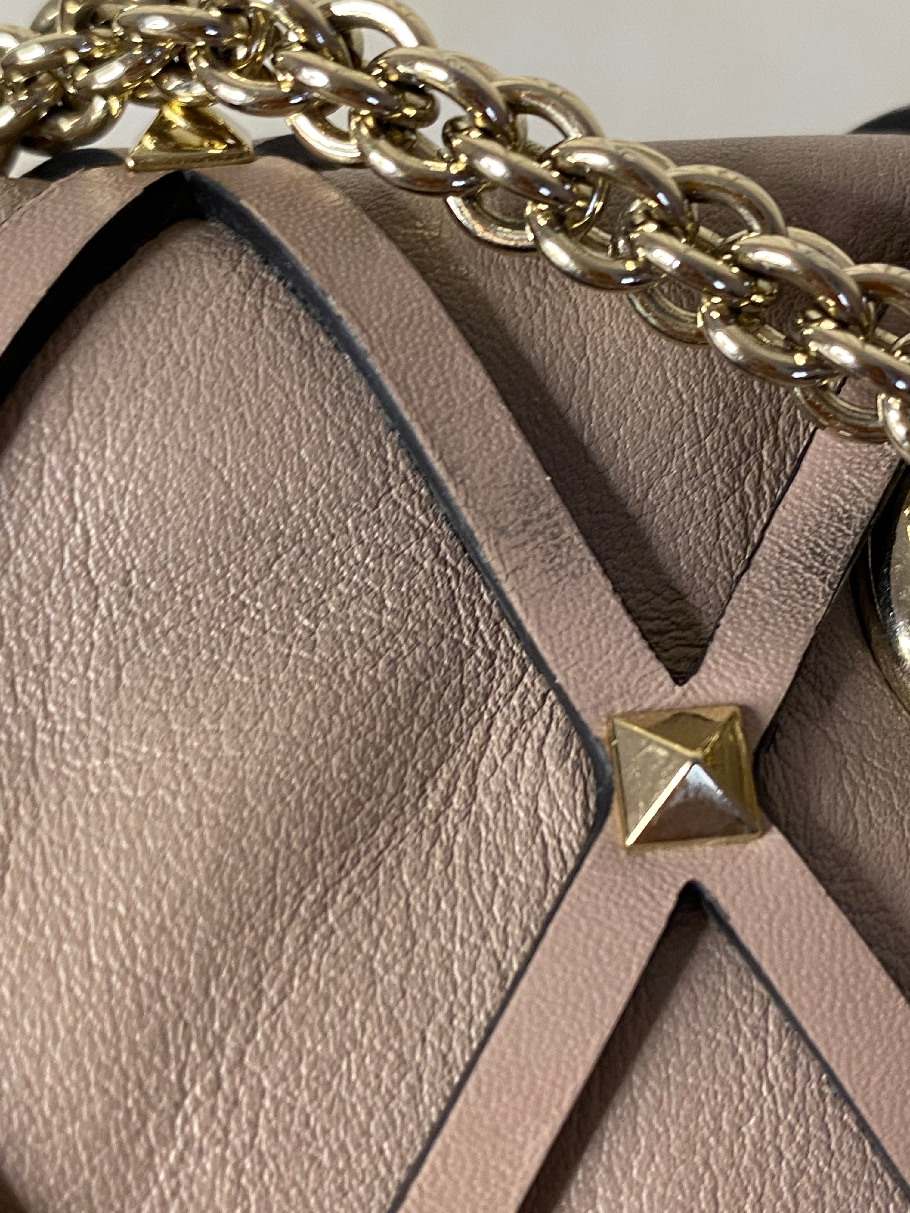 Valentino Nude Rockstud Bag W/ Chain-handbag-Valentino-The Closet Egypt