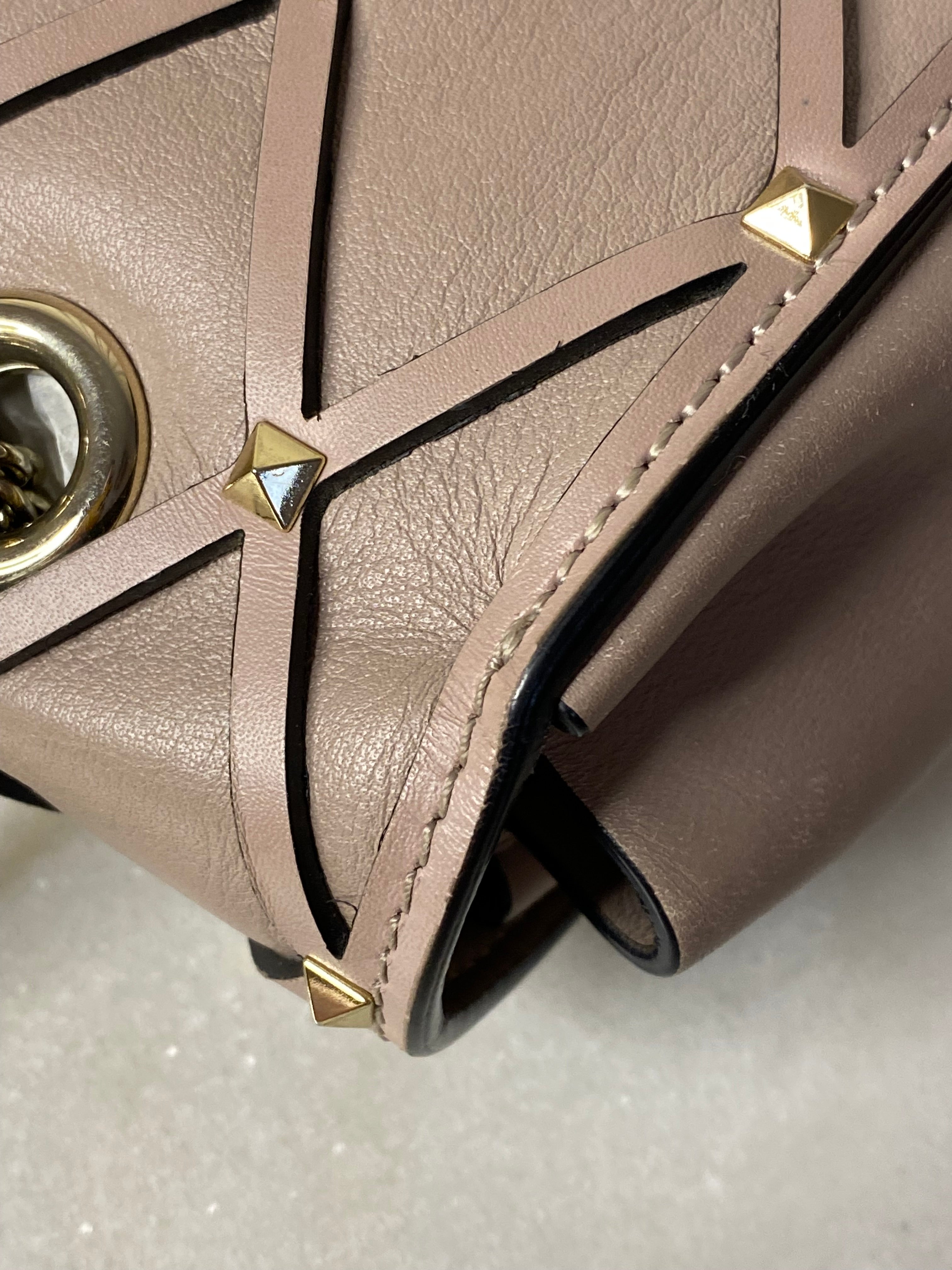 Valentino Nude Rockstud Bag W/ Chain-handbag-Valentino-The Closet Egypt