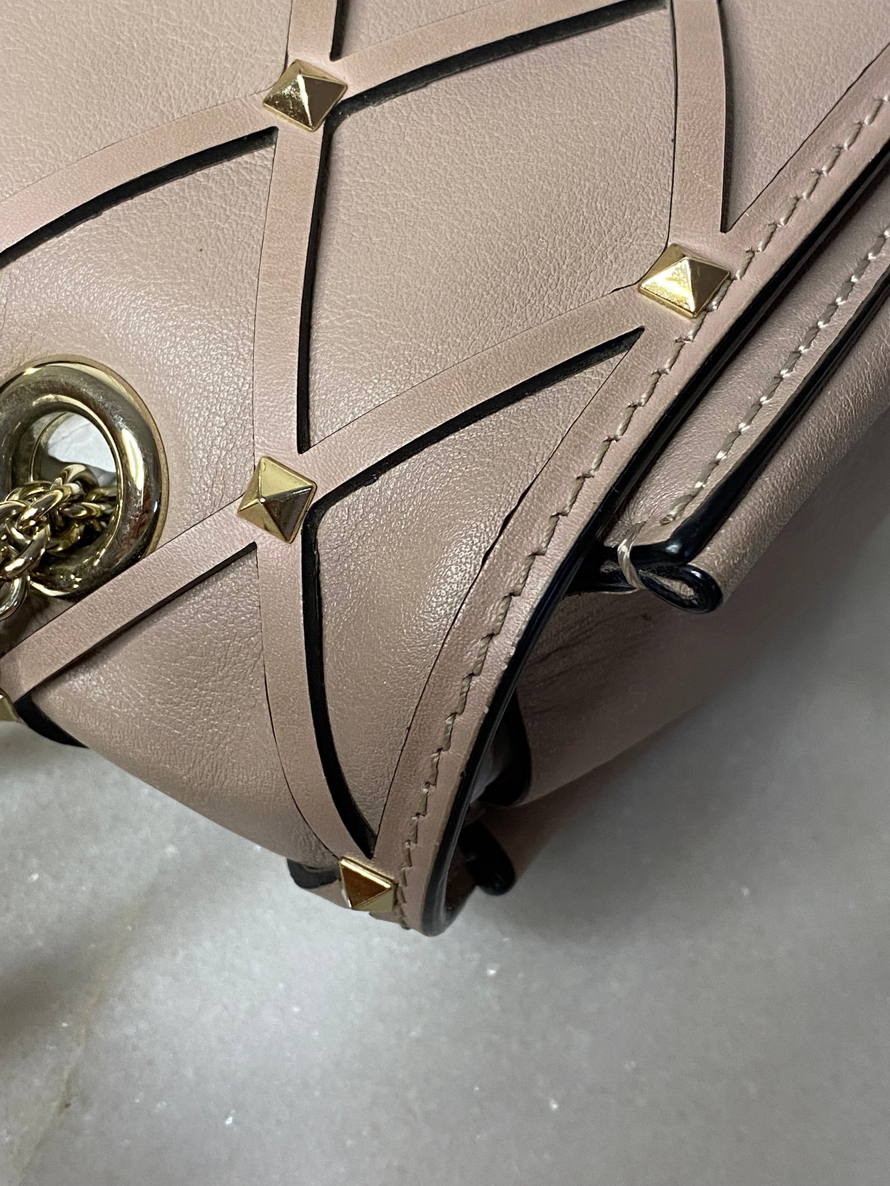 Valentino Nude Rockstud Bag W/ Chain-handbag-Valentino-The Closet Egypt