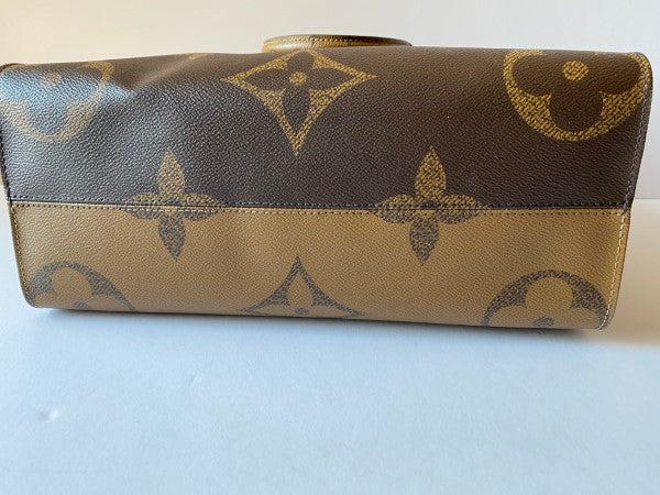 Louis Vuitton Monogram Reverse Onthego MM Bag-handbag-Louis Vuitton-The Closet Egypt