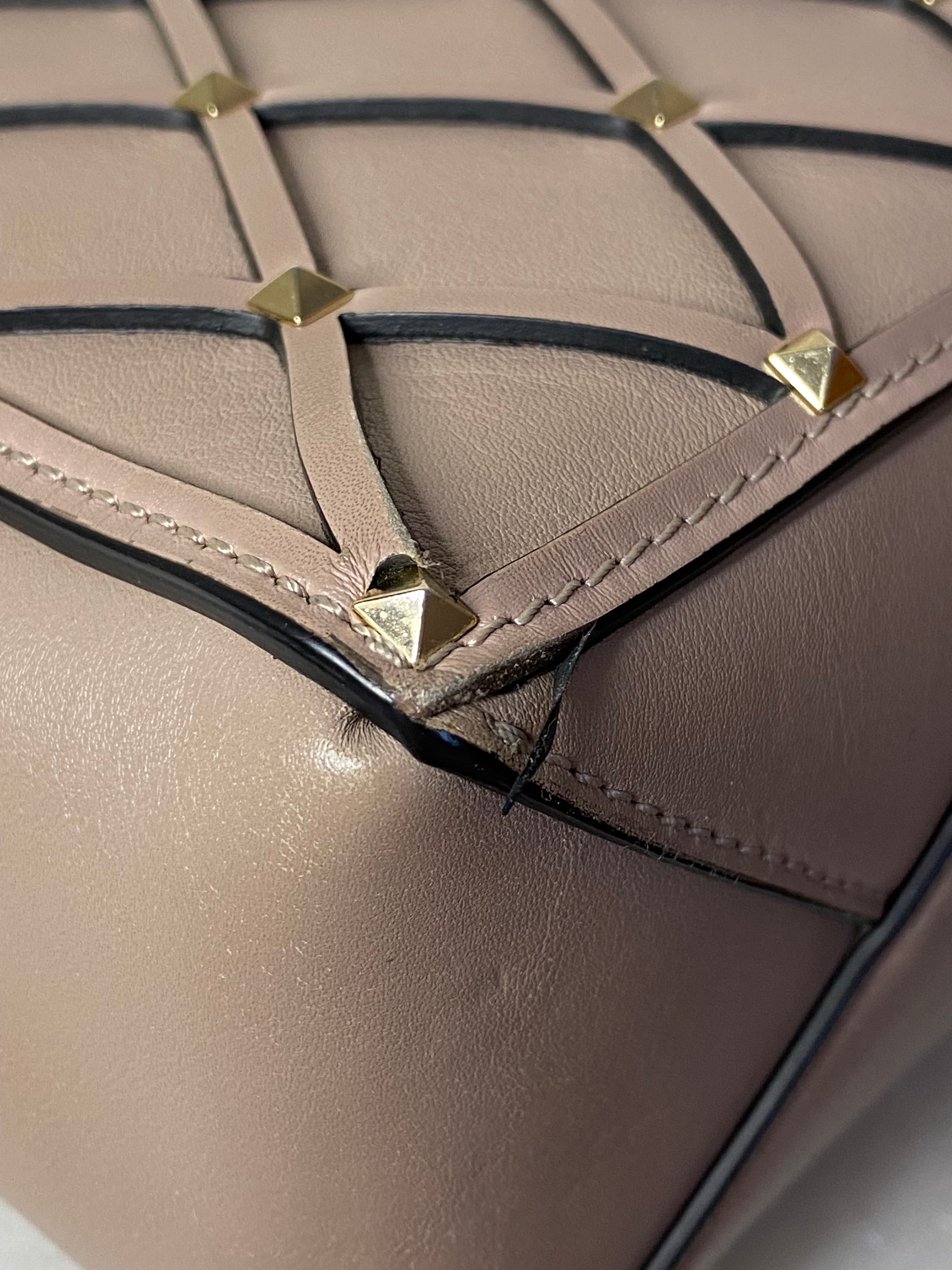 Valentino Nude Rockstud Bag W/ Chain-handbag-Valentino-The Closet Egypt