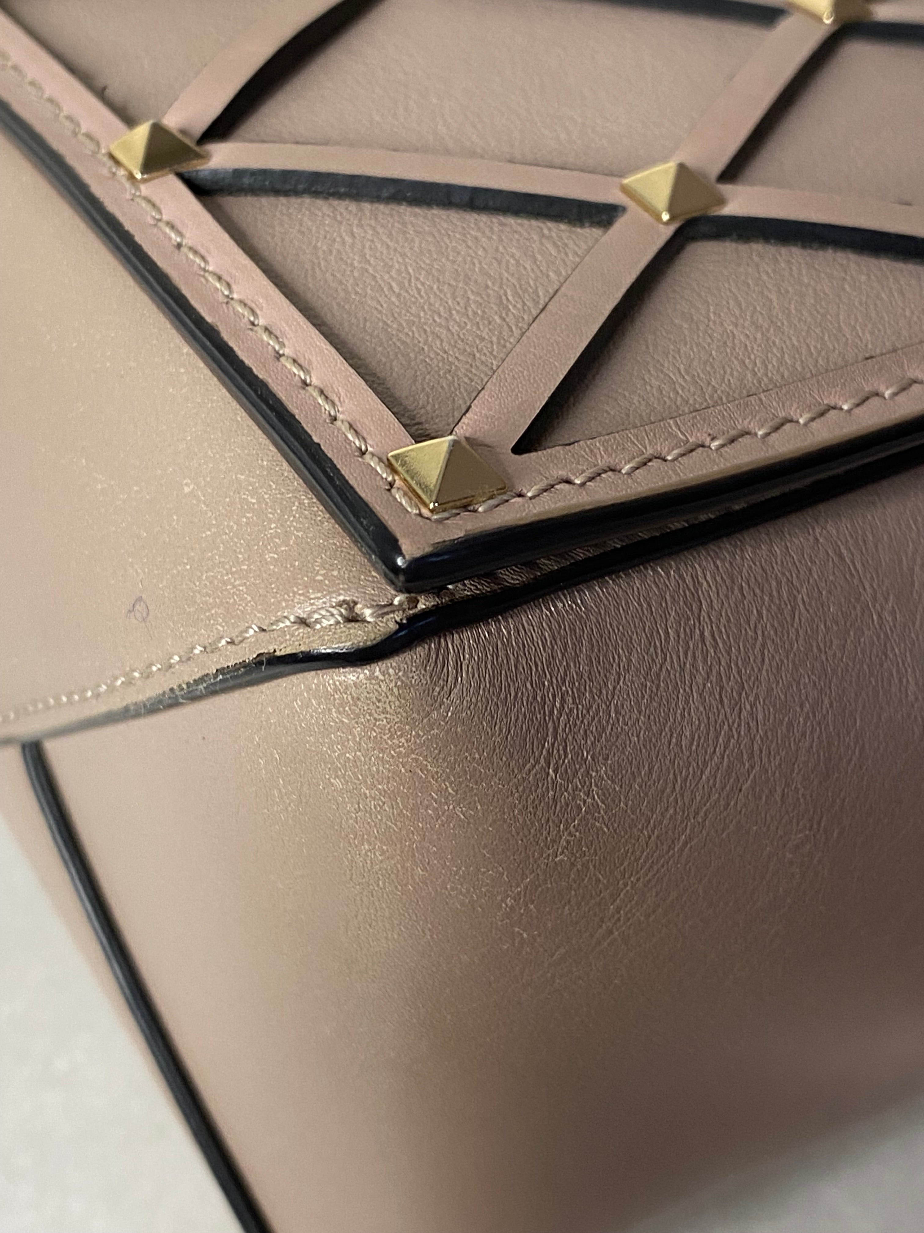 Valentino Nude Rockstud Bag W/ Chain-handbag-Valentino-The Closet Egypt