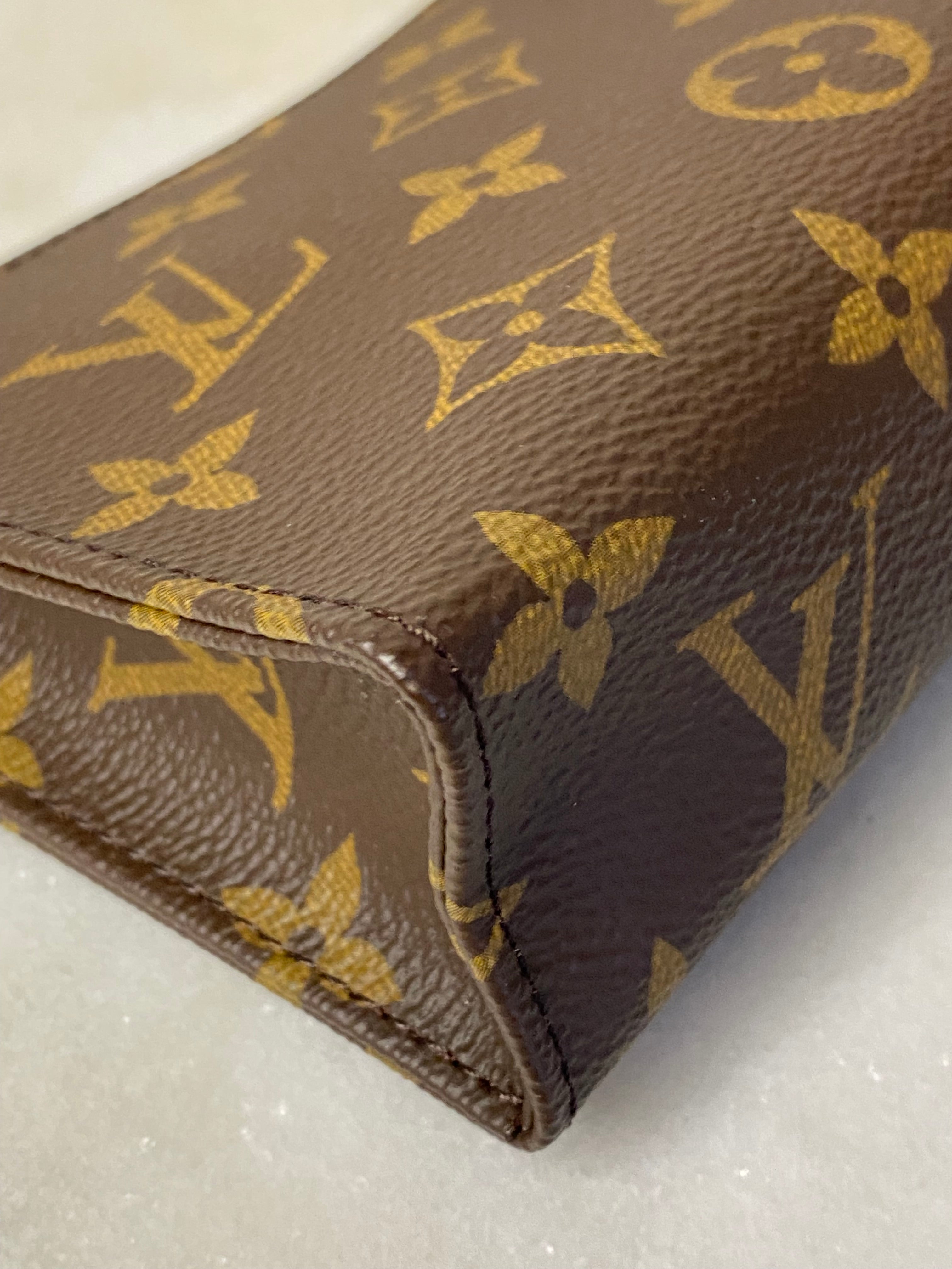 Louis Vuitton Monogram Pouch-Pouch-Louis Vuitton-The Closet Egypt