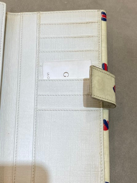 Gucci White GG Heart Print Continental Wallet-wallet-Gucci-The Closet Egypt
