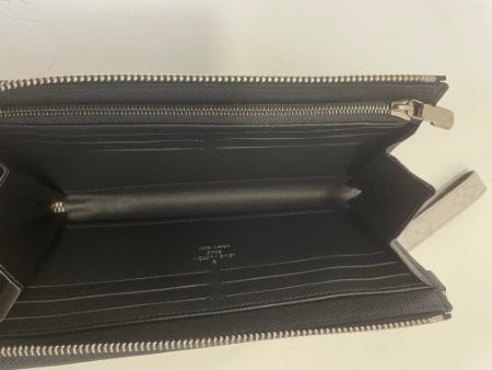 Louis Vuitton Black Zippy Dragonne Wallet-wallet-Louis Vuitton-The Closet Egypt
