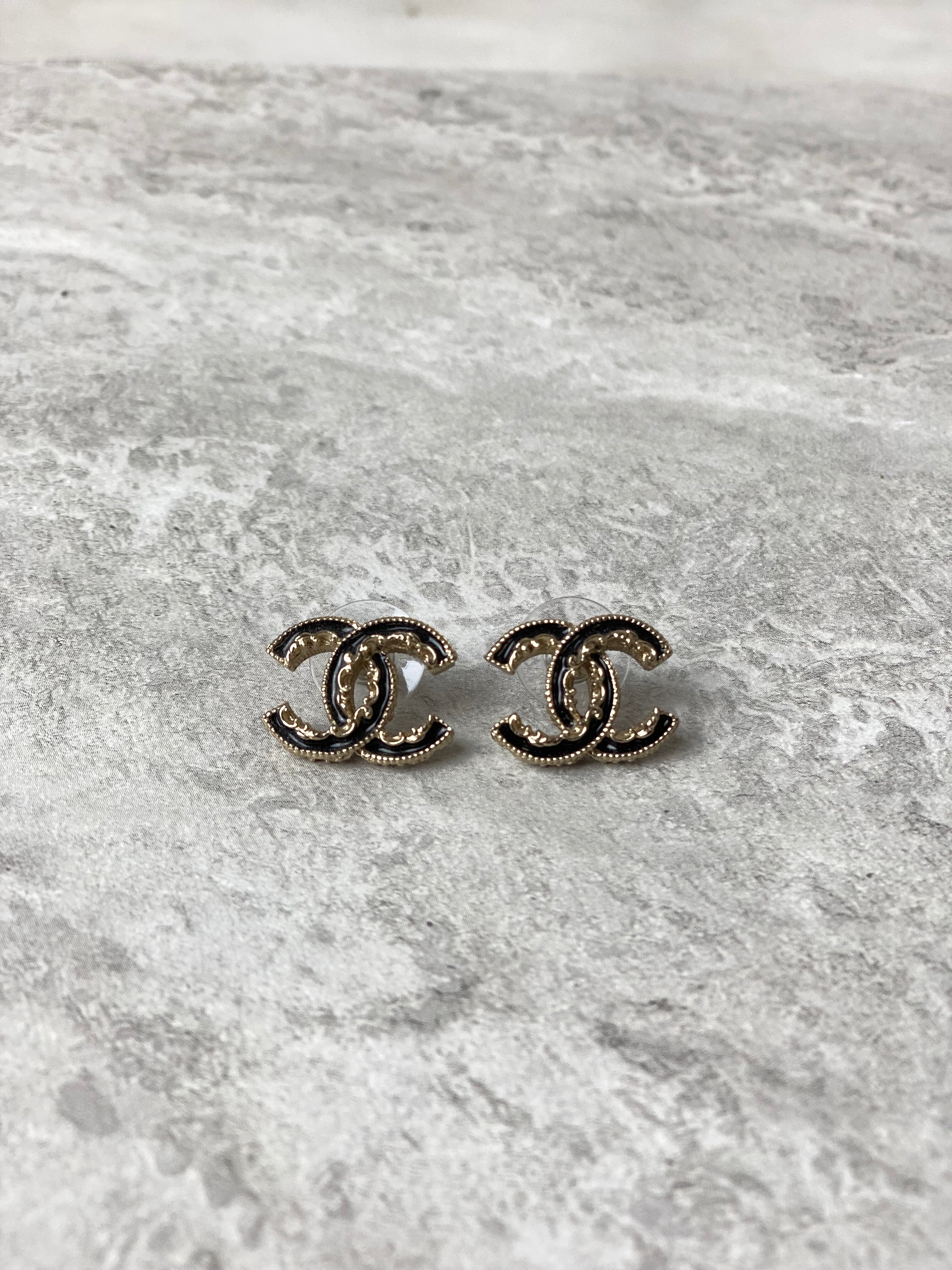 Chanel Black CC Logo Earrings-Earrings-Chanel-The Closet Egypt