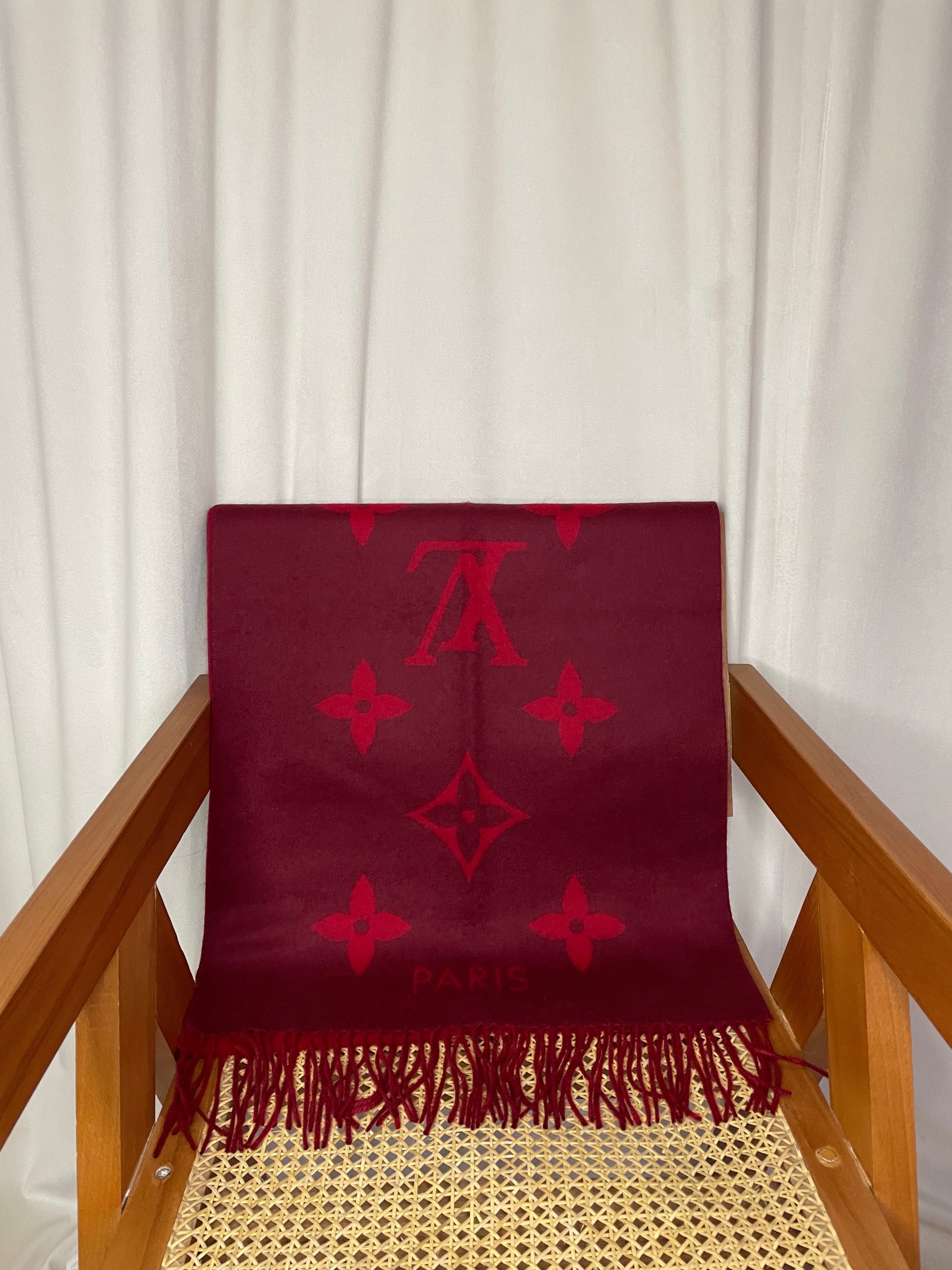 Louis Vuitton Rubis Monogram Reykjavik Scarf-Scarf-Louis Vuitton-The Closet Egypt