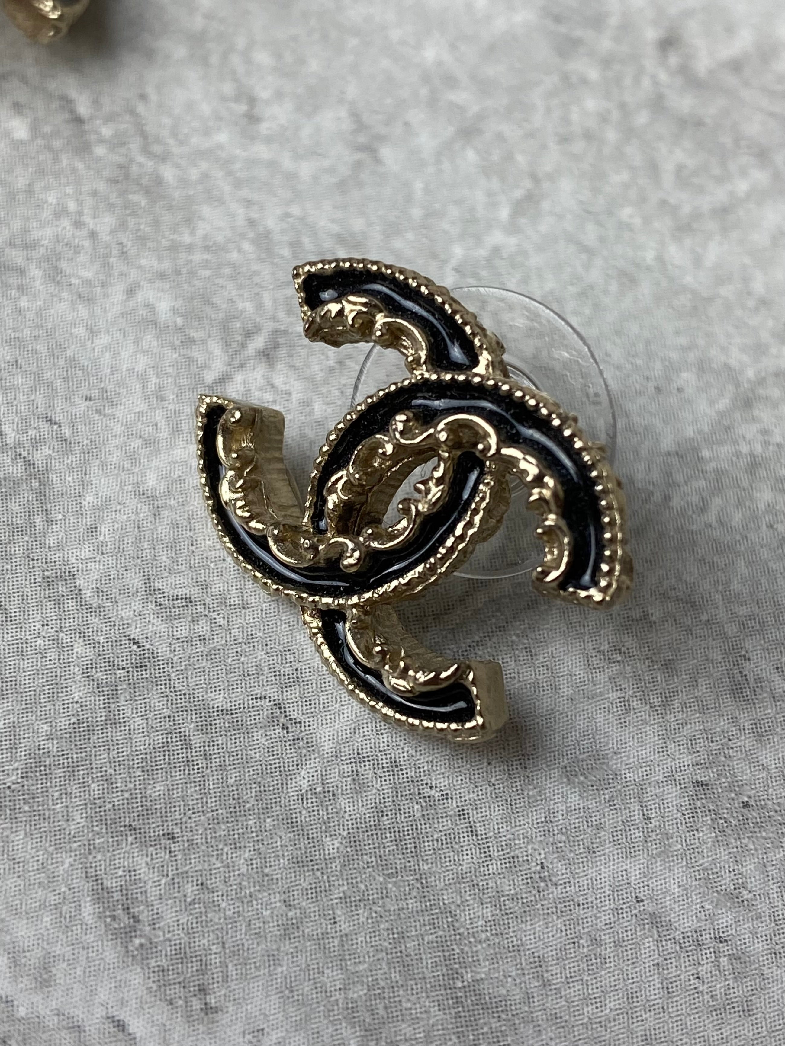Chanel Black CC Logo Earrings-Earrings-Chanel-The Closet Egypt