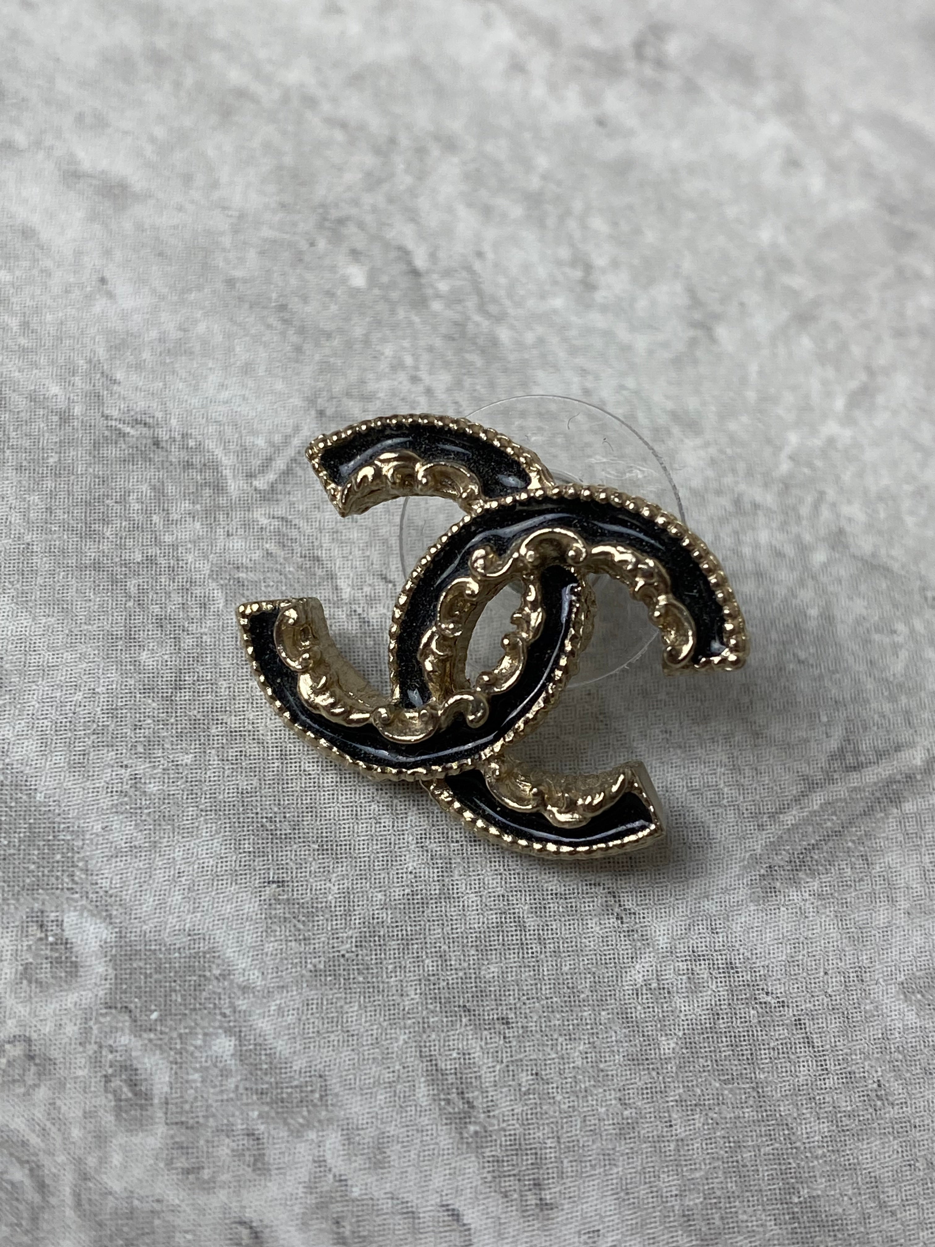Chanel Black CC Logo Earrings-Earrings-Chanel-The Closet Egypt