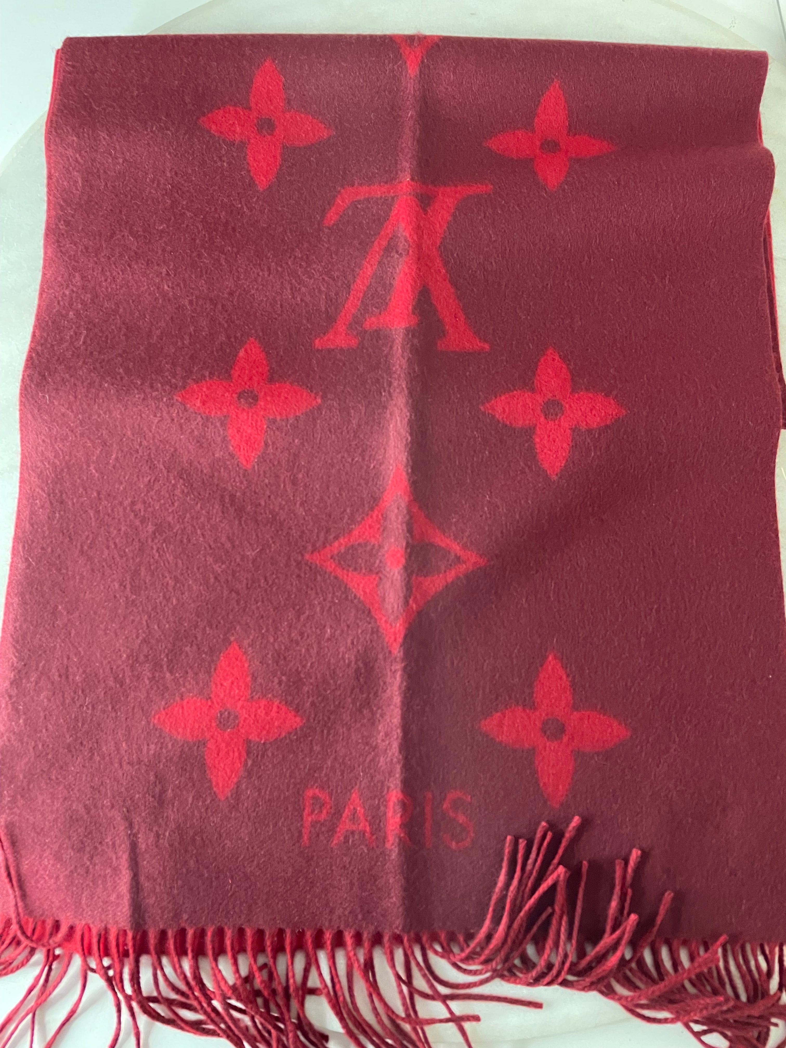 Louis Vuitton Rubis Monogram Reykjavik Scarf-Scarf-Louis Vuitton-The Closet Egypt