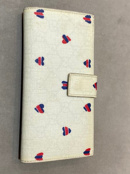 Gucci White GG Heart Print Continental Wallet-wallet-Gucci-The Closet Egypt