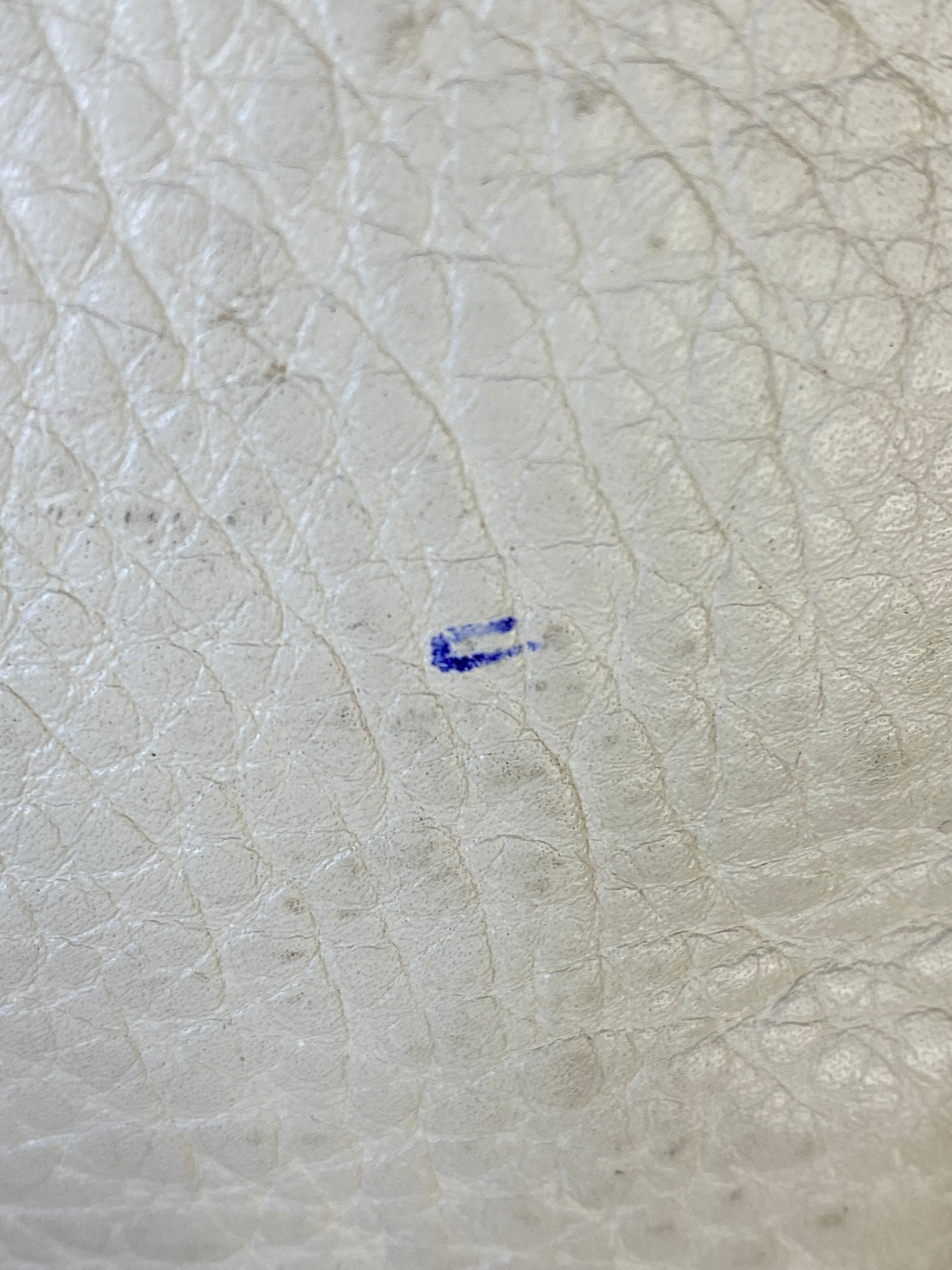 Gucci Beige Soho Chain Bag-handbag-Gucci-The Closet Egypt