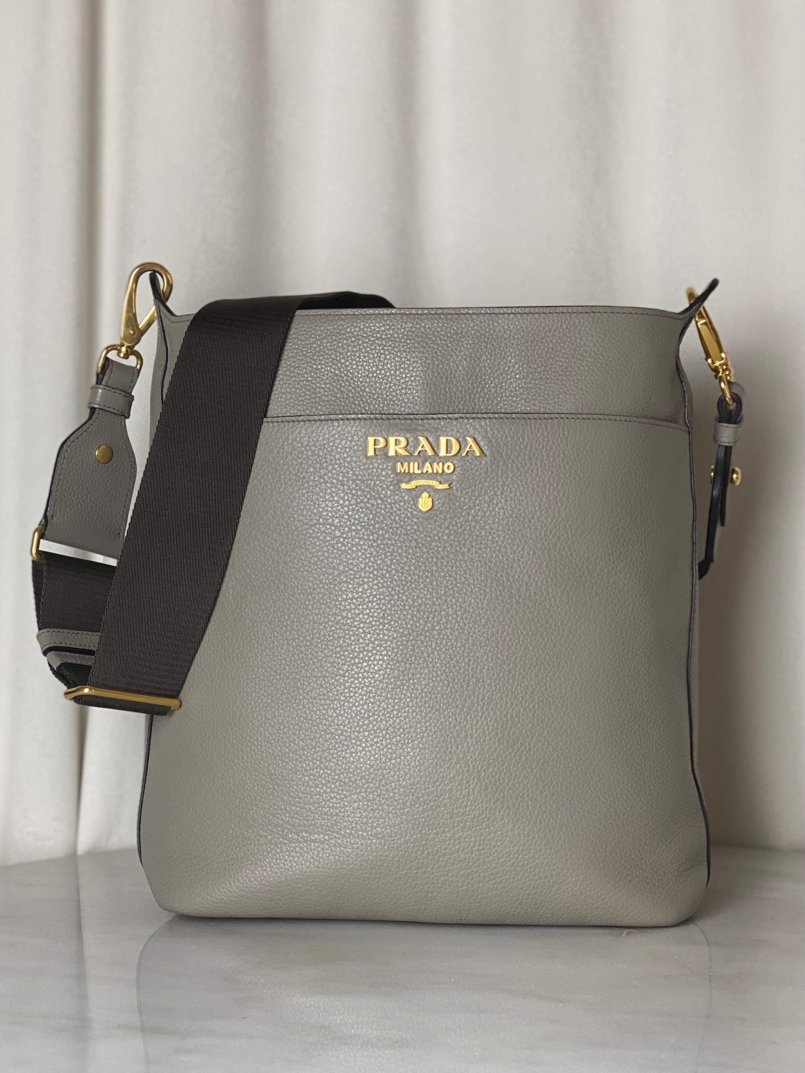 Prada Grey Vitello Daino Euro Leder Schultertasche Crossbody Bag-handbag-Prada-The Closet Egypt