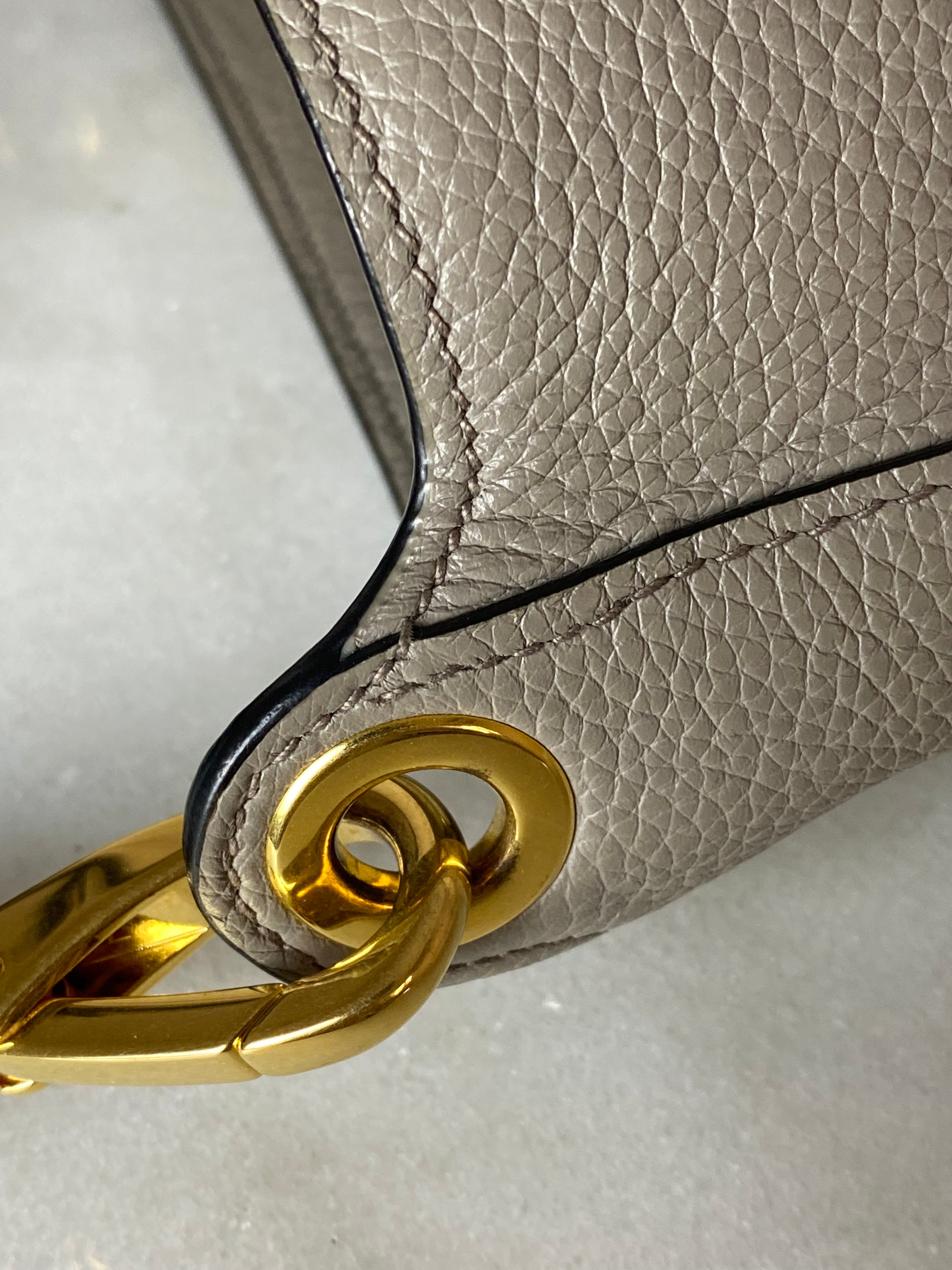 Prada Grey Vitello Daino Euro Leder Schultertasche Crossbody Bag-handbag-Prada-The Closet Egypt