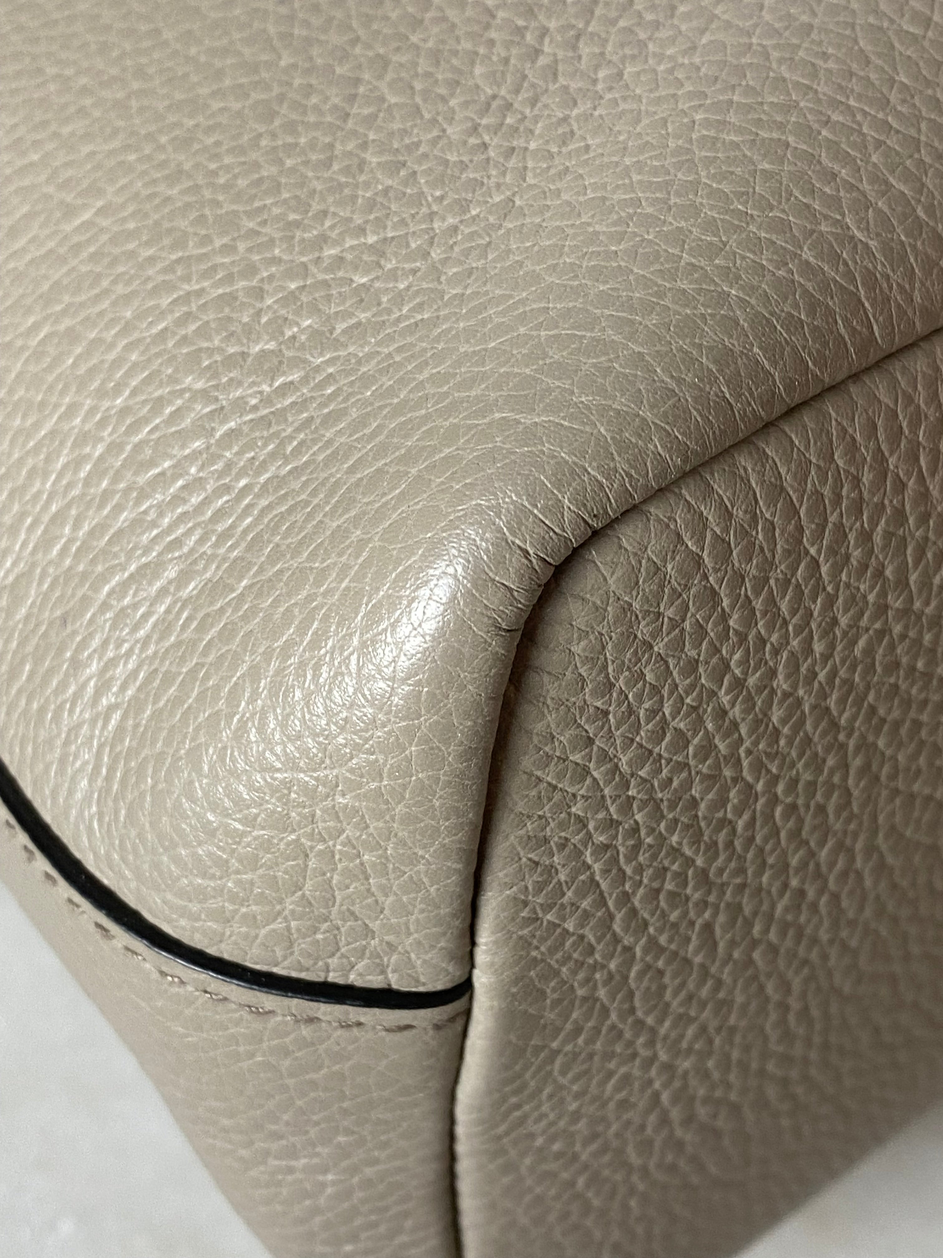 Prada Grey Vitello Daino Euro Leder Schultertasche Crossbody Bag-handbag-Prada-The Closet Egypt