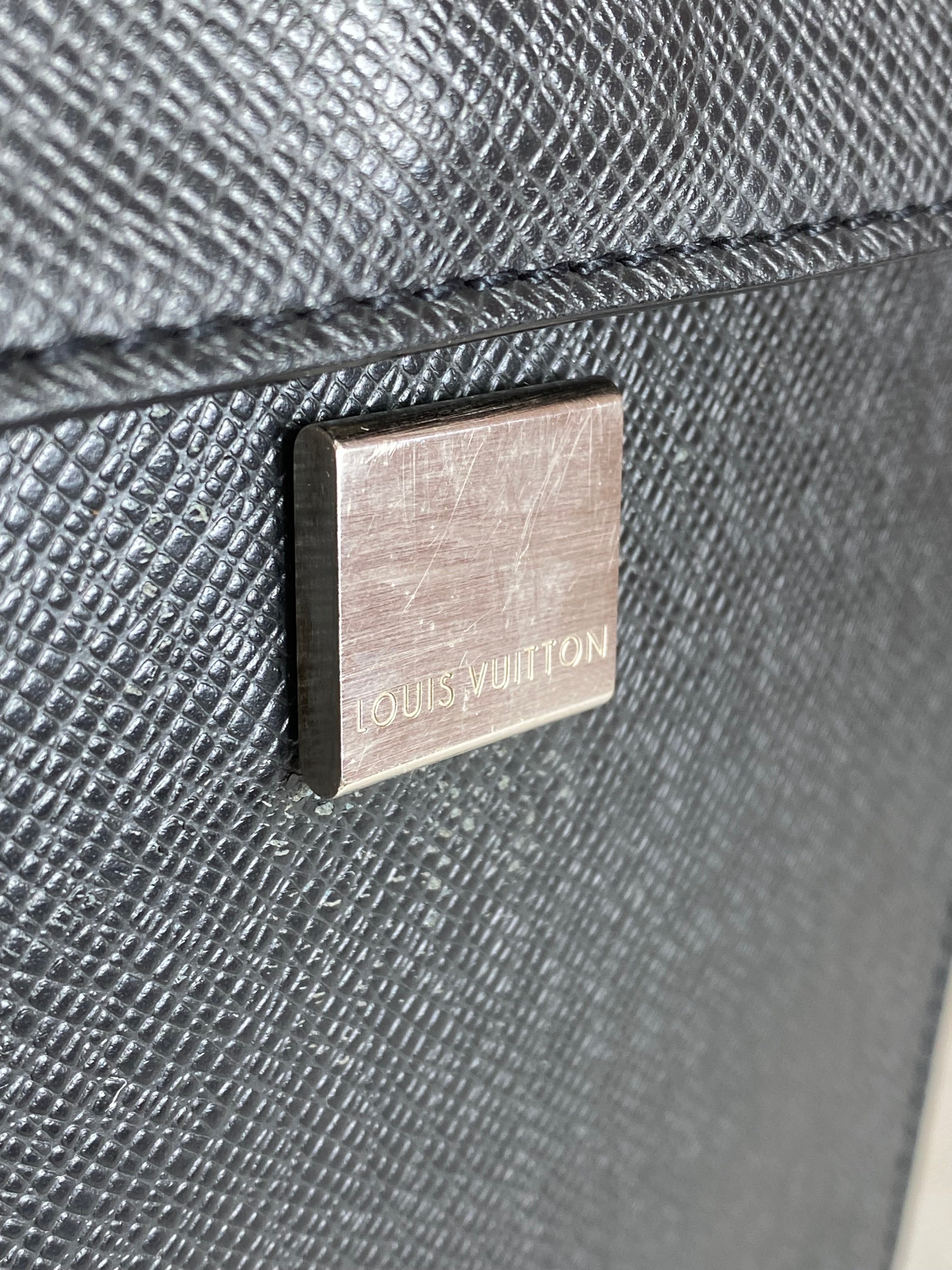 Louis Vuitton Black Taiga Kurgan Crossbody Pochette-Pochette-Louis Vuitton-The Closet Egypt