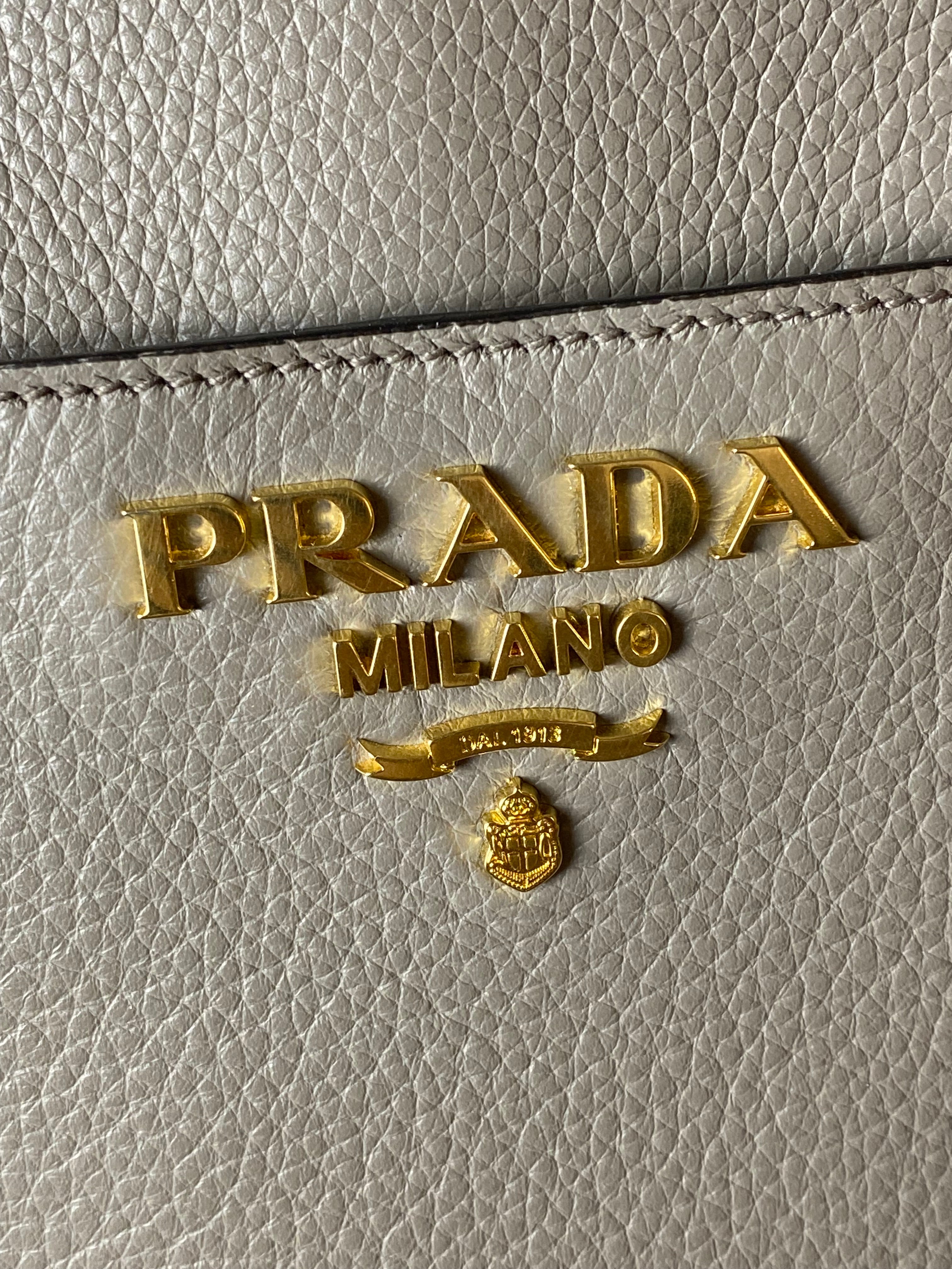 Prada Grey Vitello Daino Euro Leder Schultertasche Crossbody Bag-handbag-Prada-The Closet Egypt