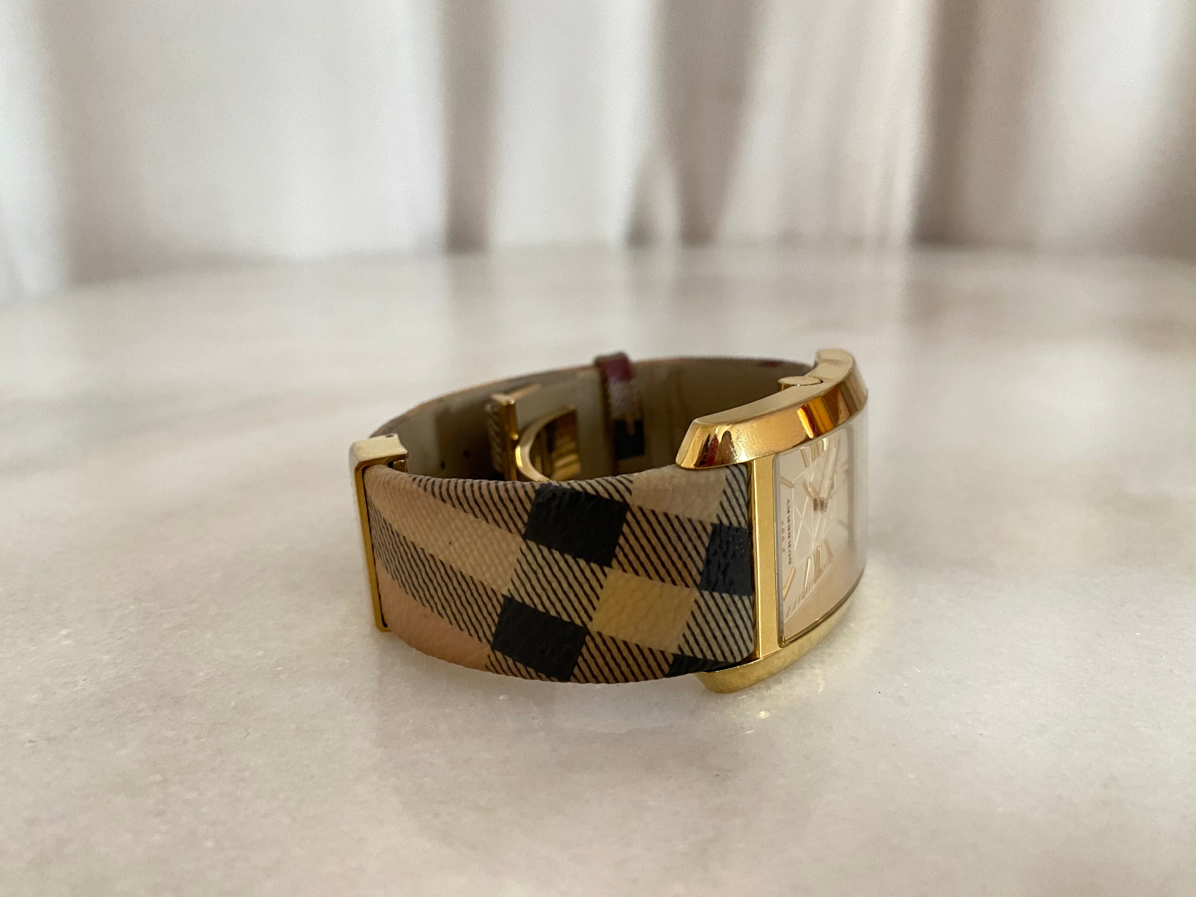 Burberry Gold House Check Watch-Watch-Burberry-The Closet Egypt