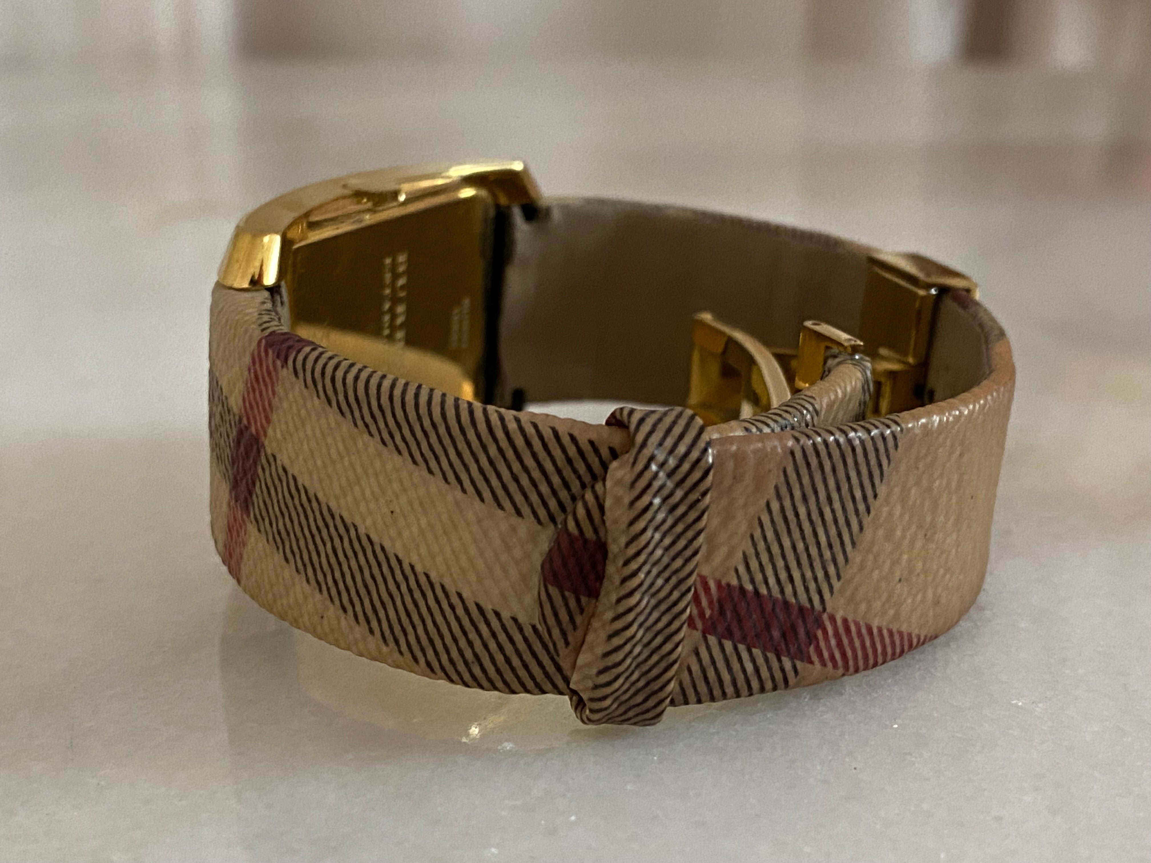 Burberry Gold House Check Watch-Watch-Burberry-The Closet Egypt
