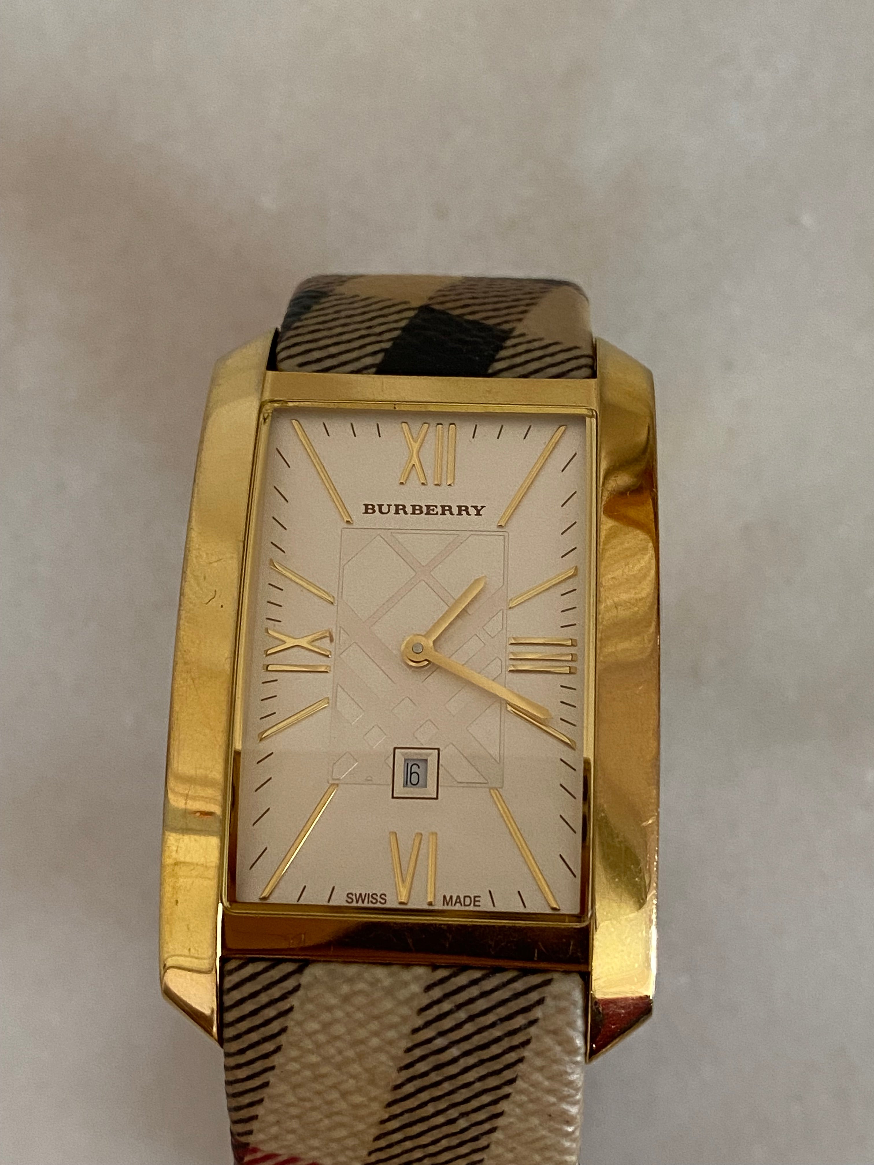 Burberry Gold House Check Watch-Watch-Burberry-The Closet Egypt