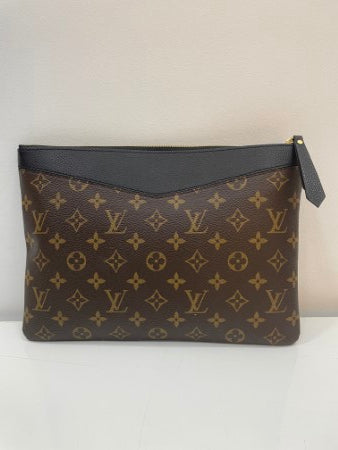 Louis Vuitton Black Monogram daily Pouch-Pouch-Louis Vuitton-The Closet Egypt