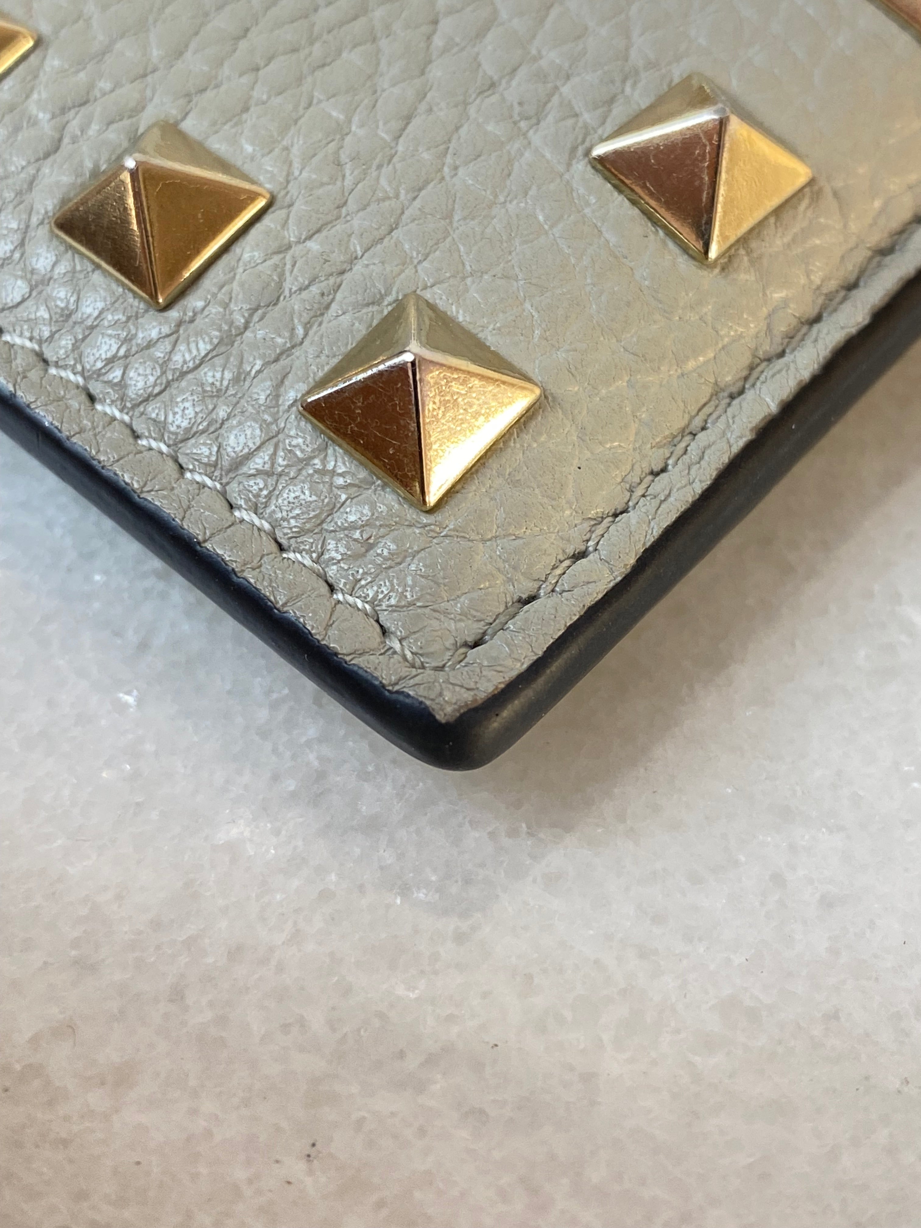 Valentino Light Gray Rockstud Card Holder-Card Holder-Valentino-The Closet Egypt