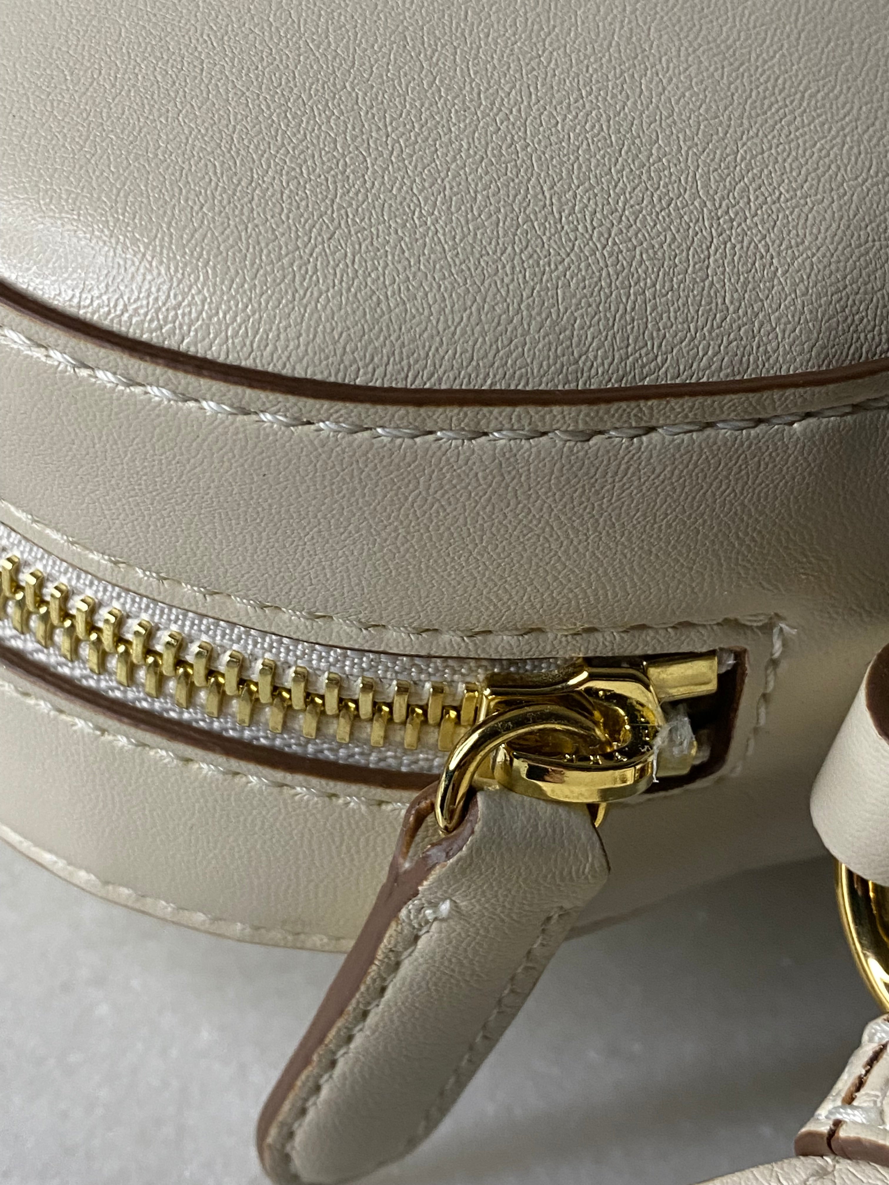 Stella Mccartney White Camera Logo Crossbody Bag-handbag-Stella Mccartney-The Closet Egypt