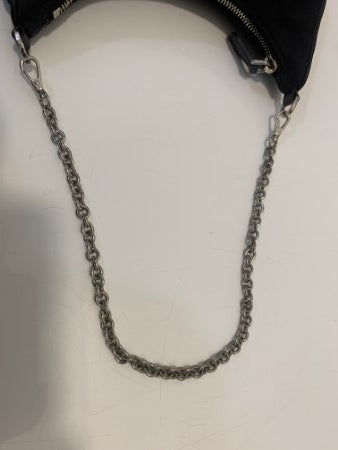 Prada Black Nylon Re-Edition 2005 Shoulder Bag-handbag-Prada-The Closet Egypt