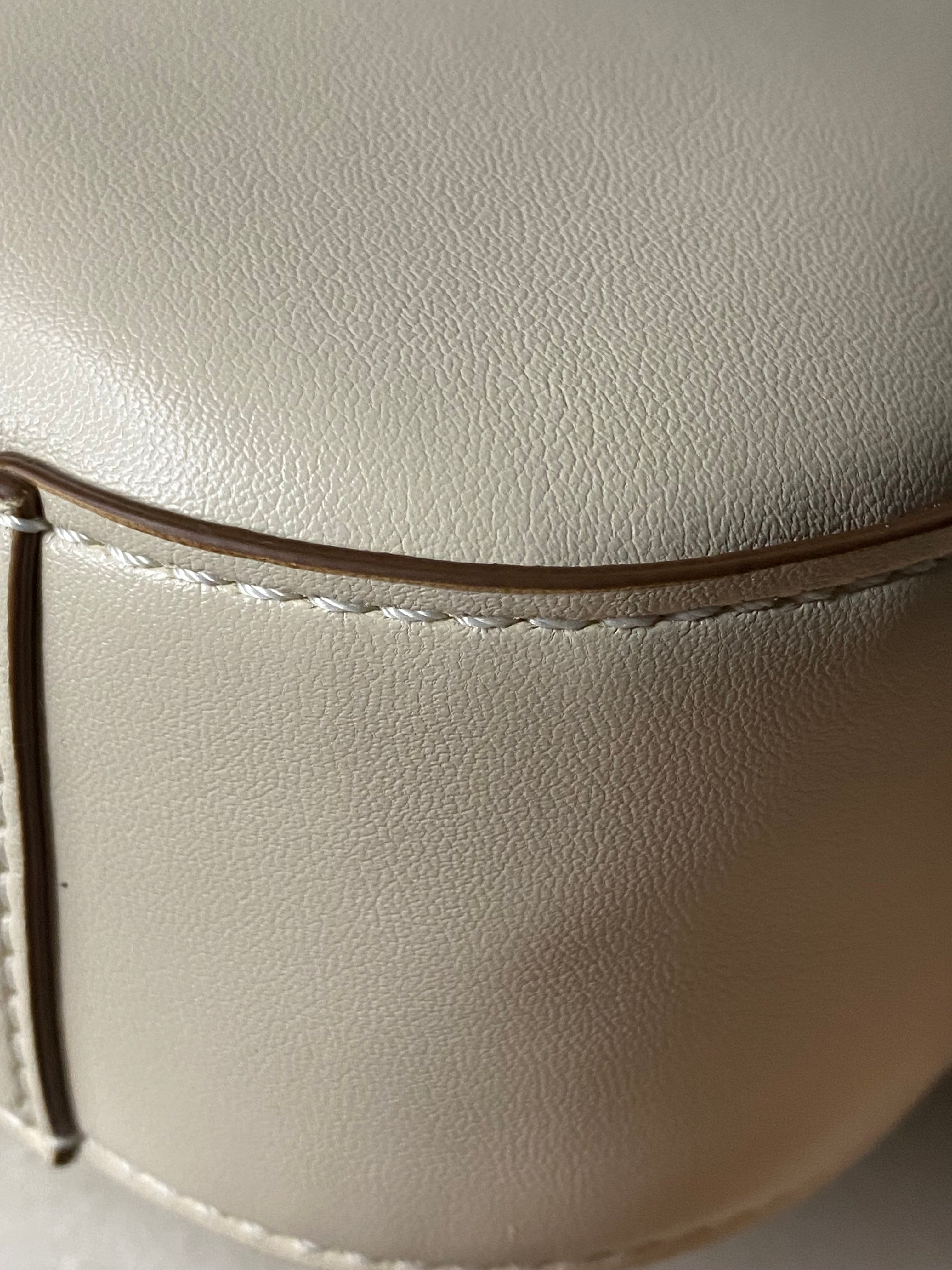 Stella Mccartney White Camera Logo Crossbody Bag-handbag-Stella Mccartney-The Closet Egypt