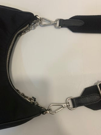 Prada Black Nylon Re-Edition 2005 Shoulder Bag-handbag-Prada-The Closet Egypt