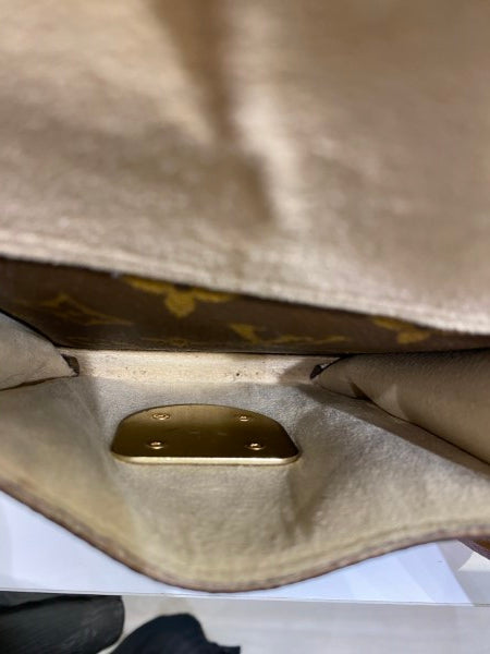 Louis Vuitton Monogram Manhattan Bag-handbag-Louis Vuitton-The Closet Egypt